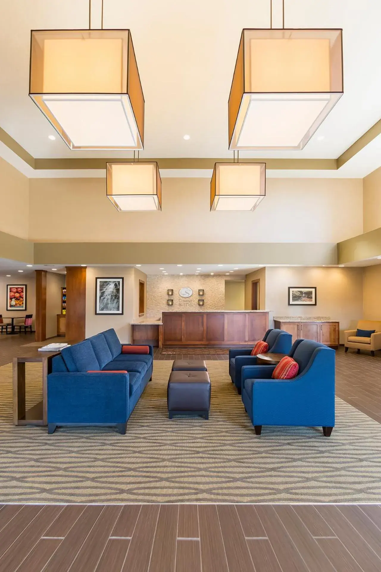 Lobby or reception, Seating Area in Comfort Suites Hartville-North Canton