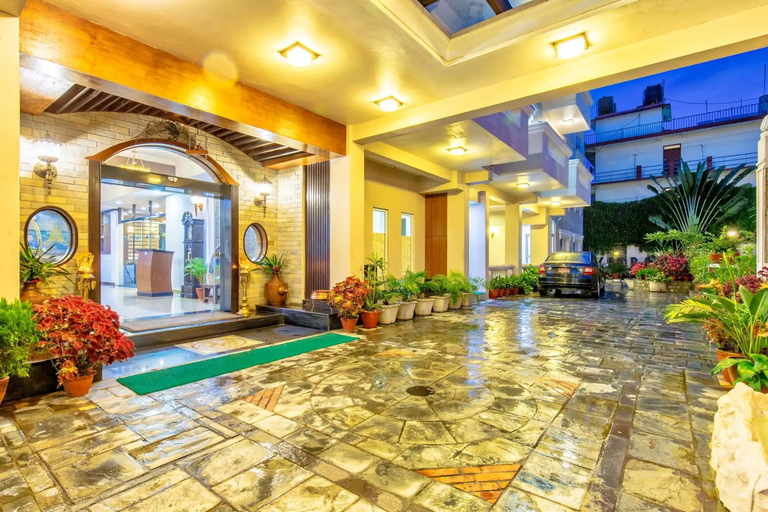 Area and facilities in Da Yatra Courtyard Hotel