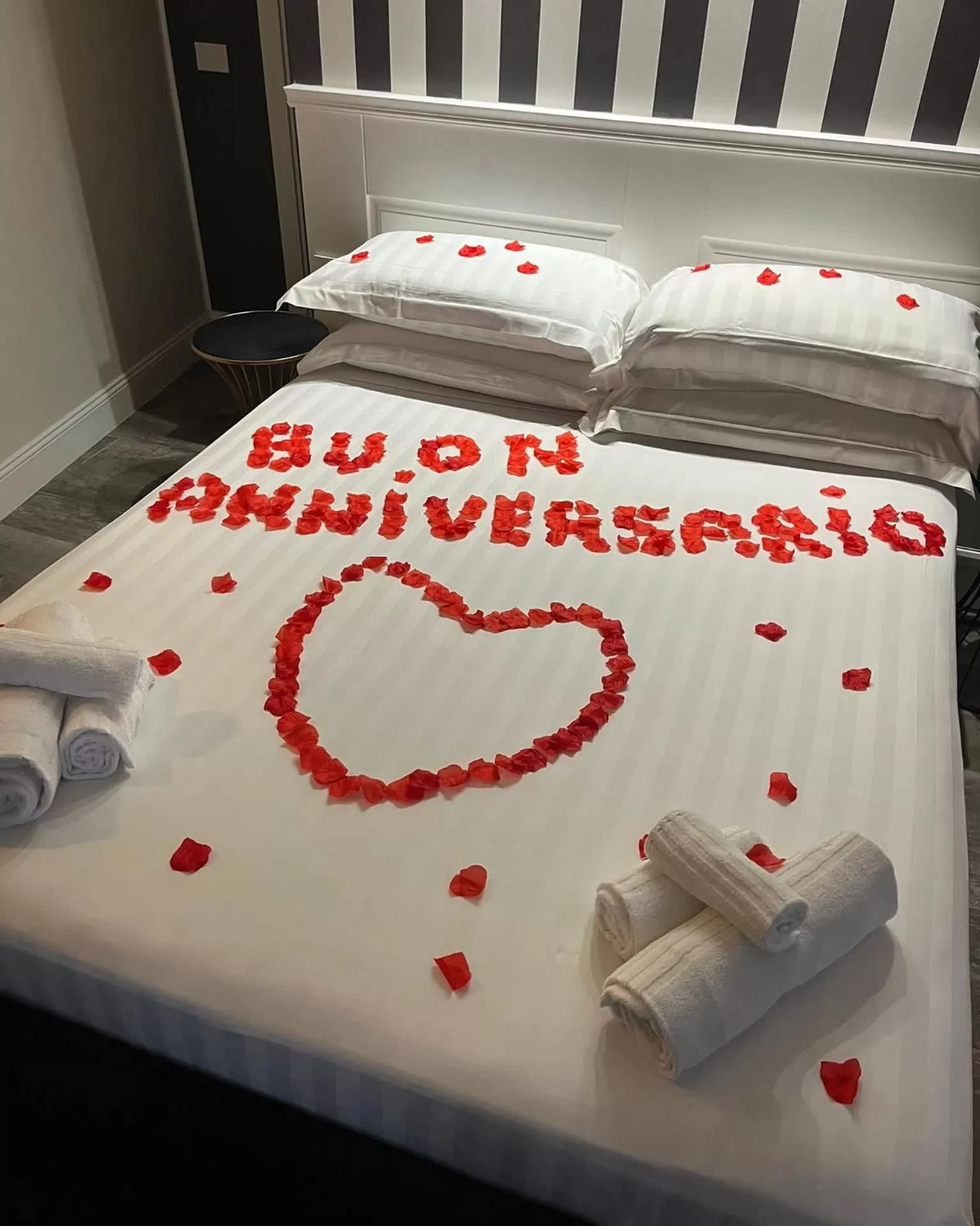 Bedroom, Bed in 18 Dante Luxury Suites