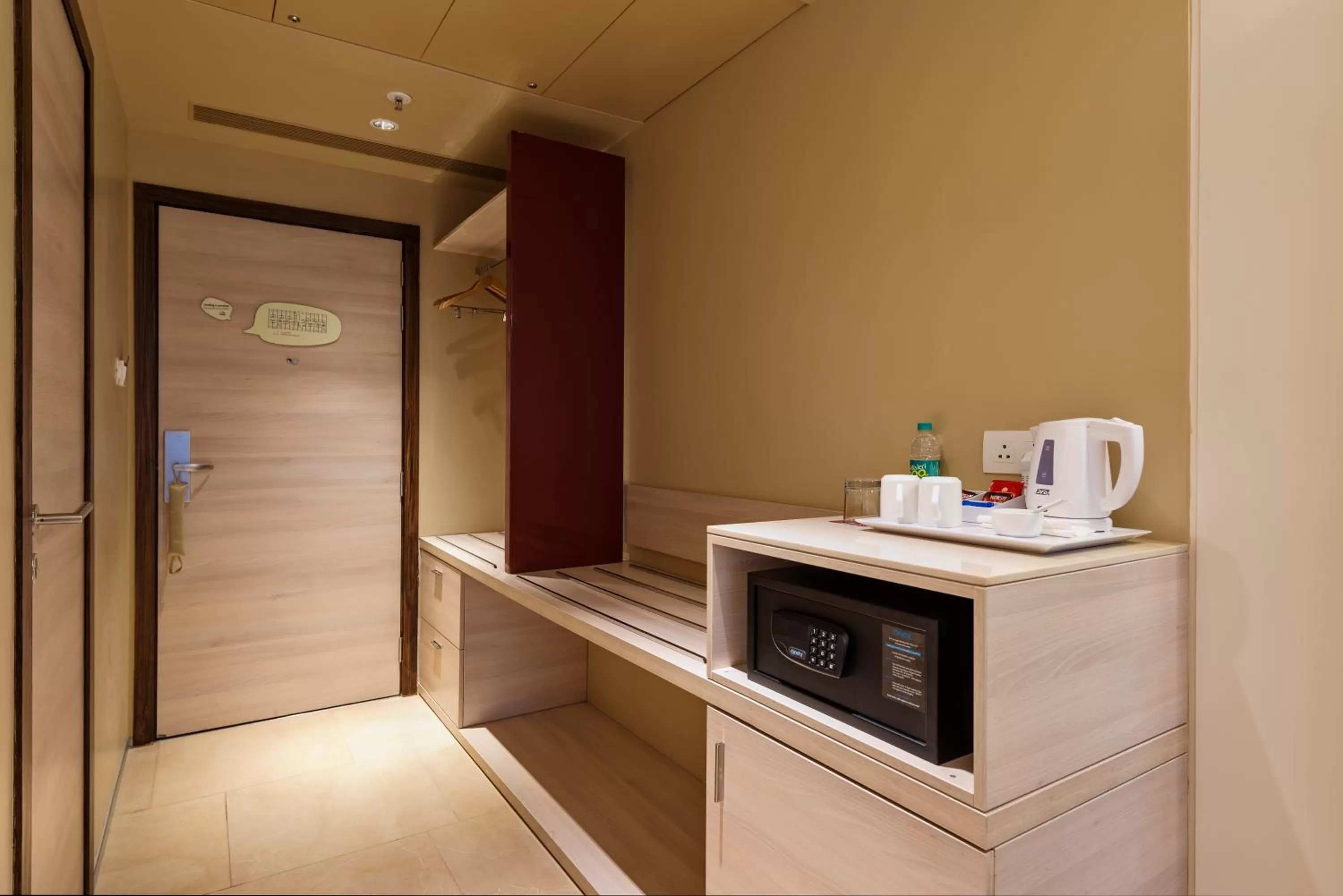 Bedroom, Kitchen/Kitchenette in Jakson Inns