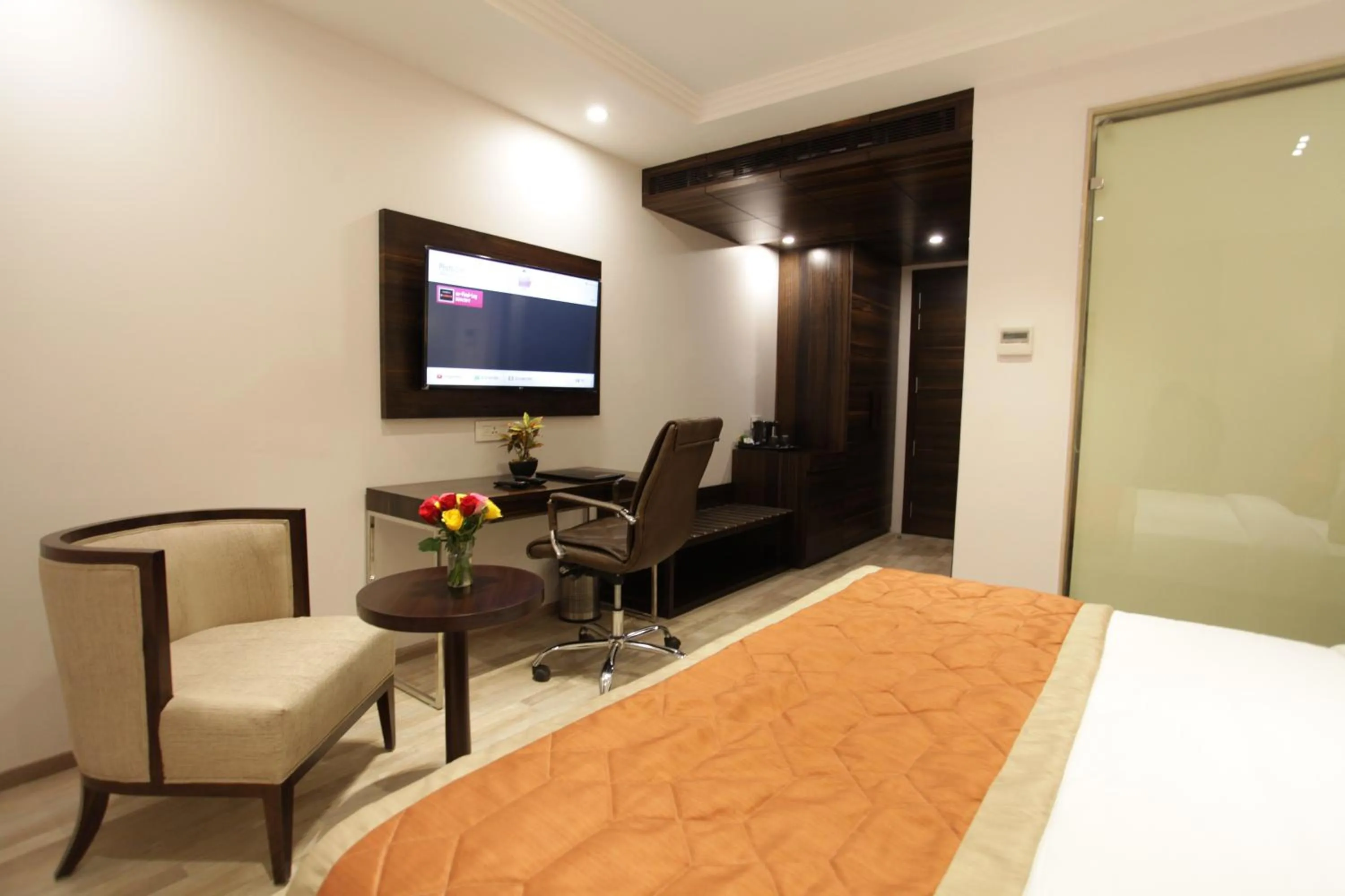 Decorative detail, Bed in Kaisons Inn (Near Apollo Hospital)