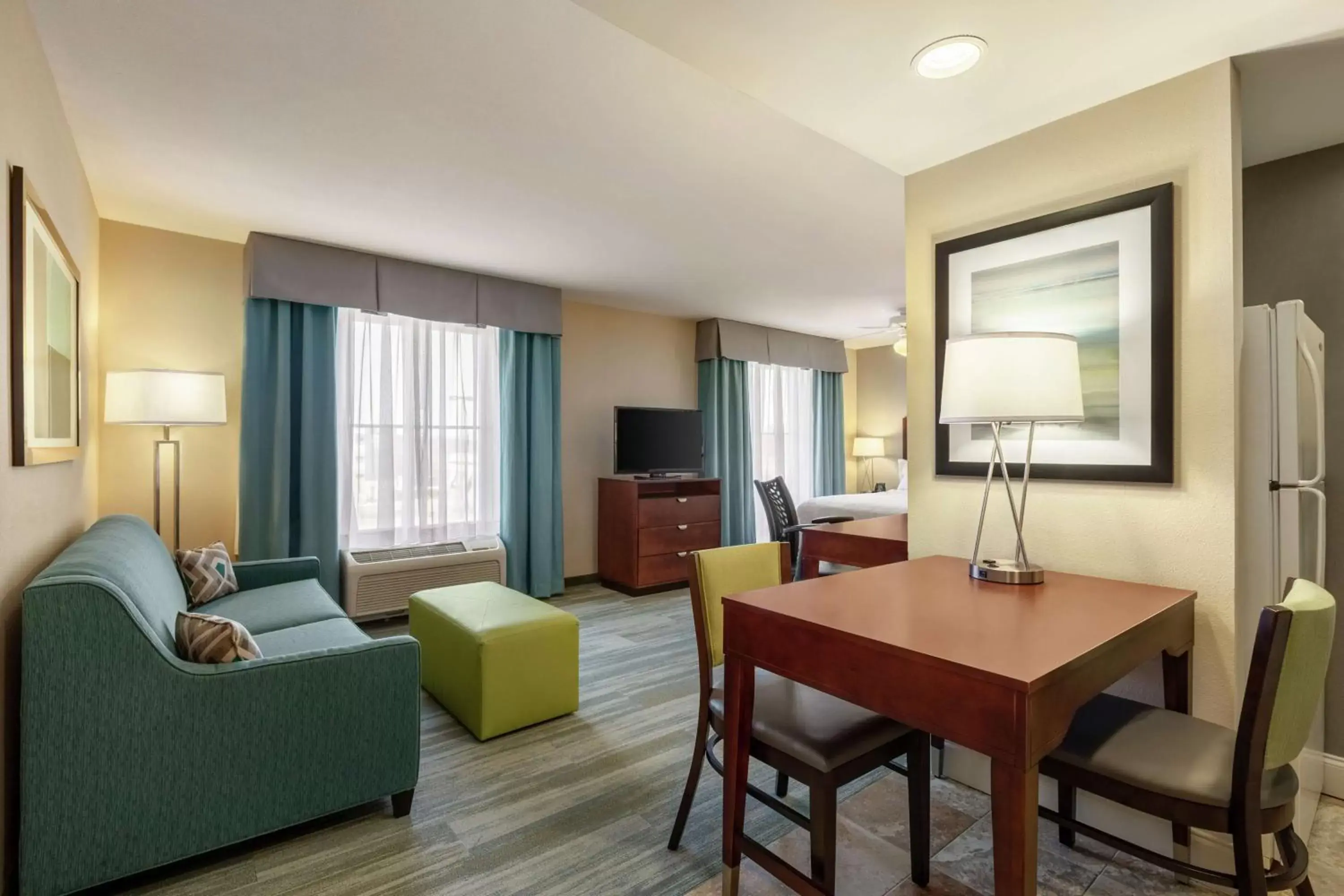 Bedroom, Seating Area in Homewood Suites by Hilton Macon-North