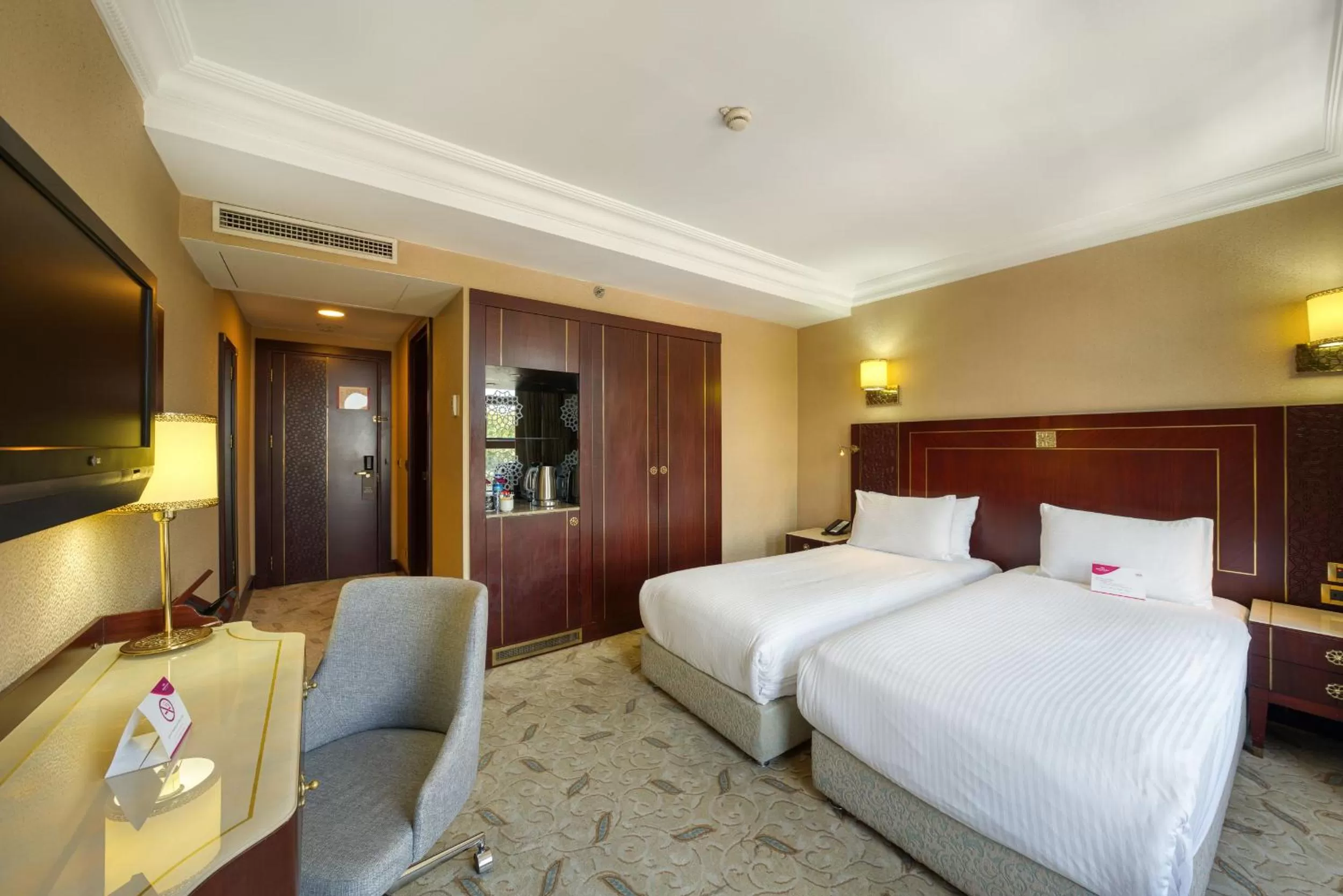 Bedroom, Bed in Crowne Plaza Istanbul - Old City by IHG