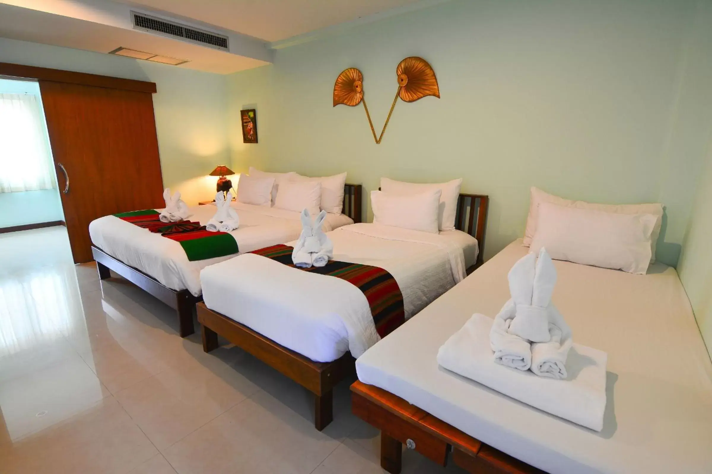 Bedroom, Bed in Maikaew Damnoen Resort