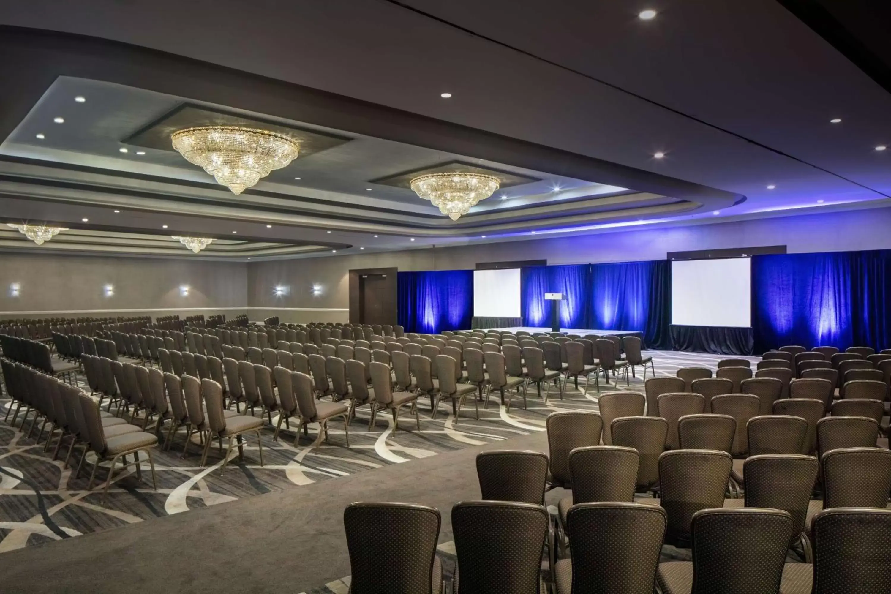 Meeting/conference room in DoubleTree by Hilton Cherry Hill Philadelphia