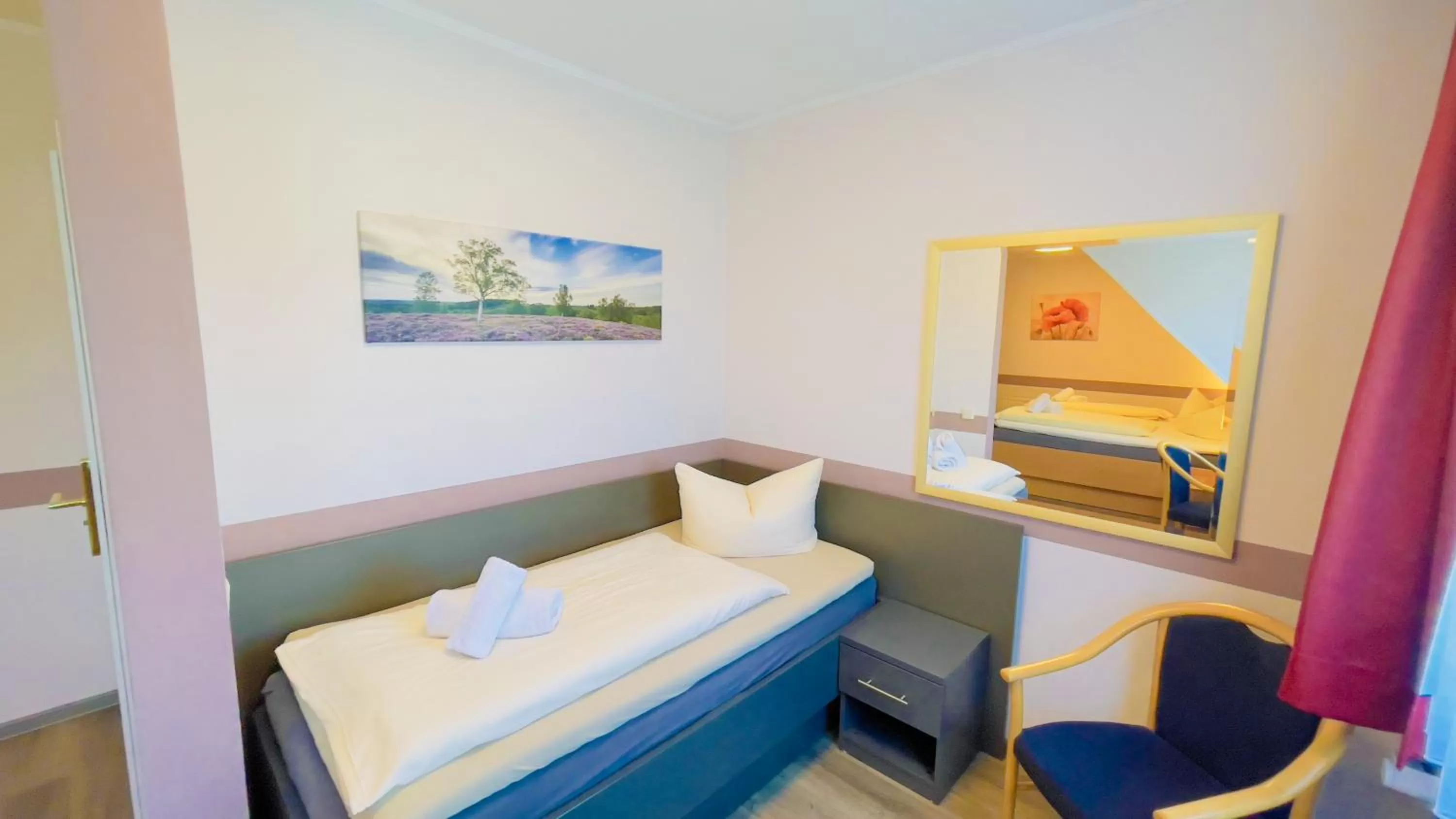 Photo of the whole room, Bed in Hotel Schnehagen