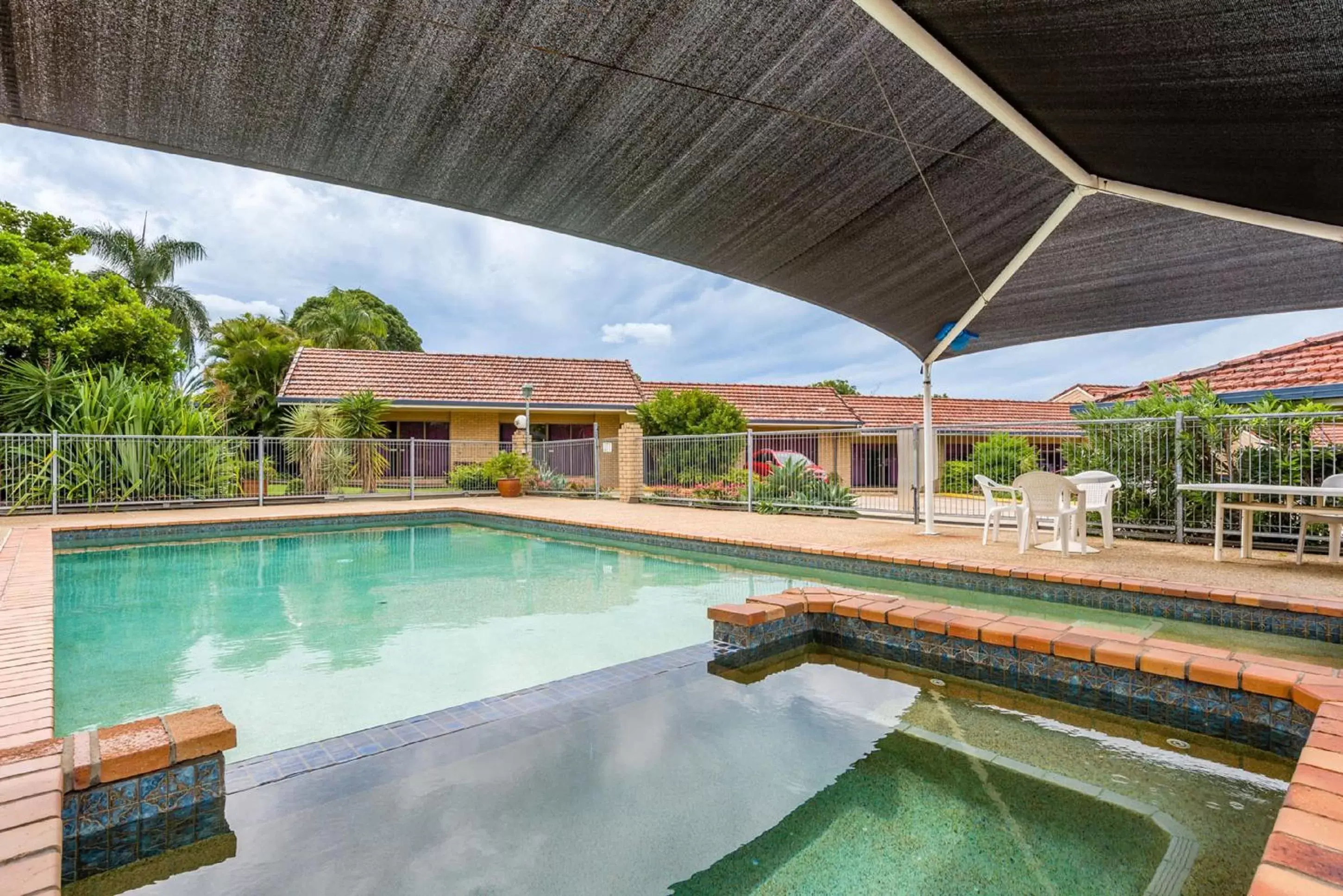 Swimming Pool in Aspley Carsel Motor Inn