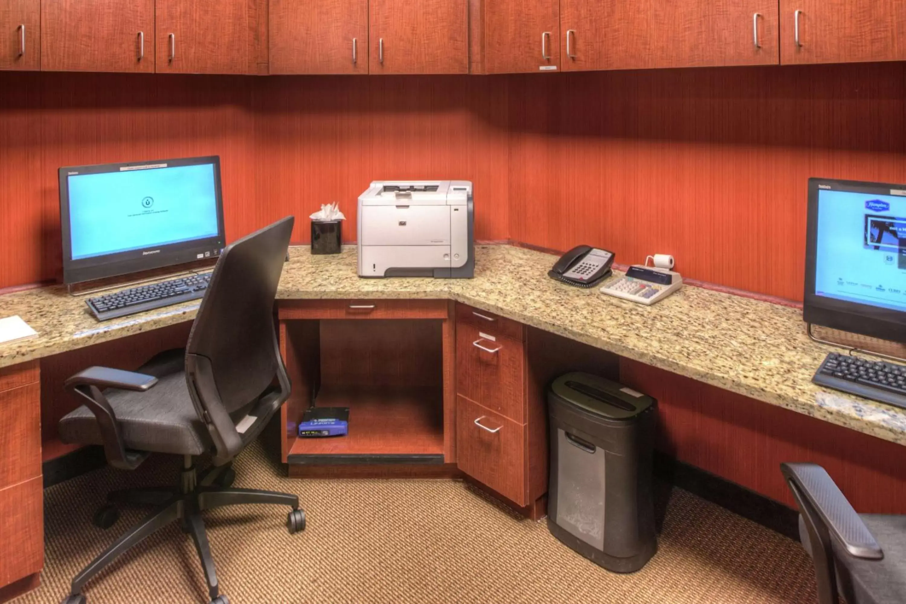 Business facilities, Business Area/Conference Room in Hampton Inn & Suites Rifle