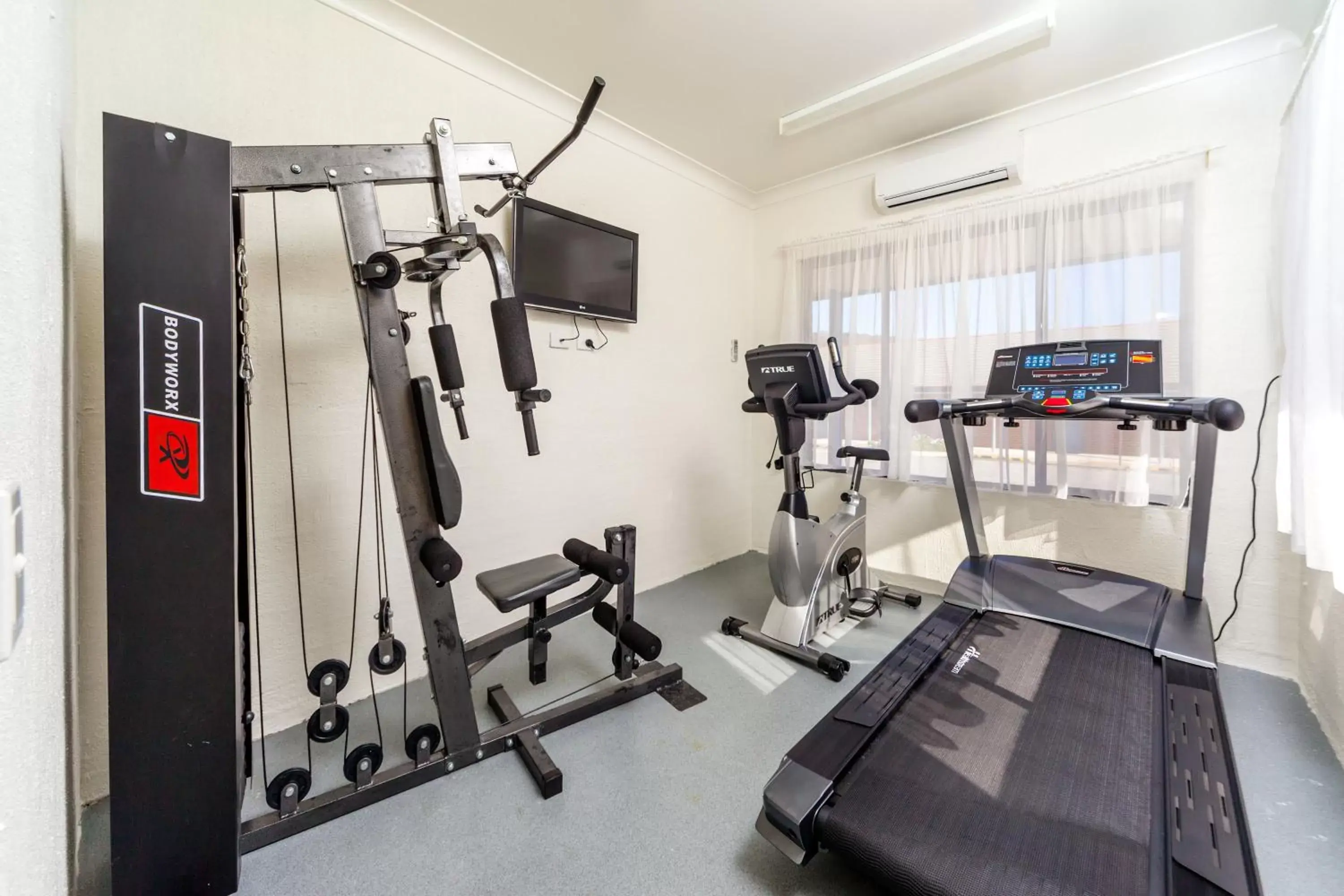 Fitness centre/facilities, Fitness Center/Facilities in Blazing Stump Motel & Suites