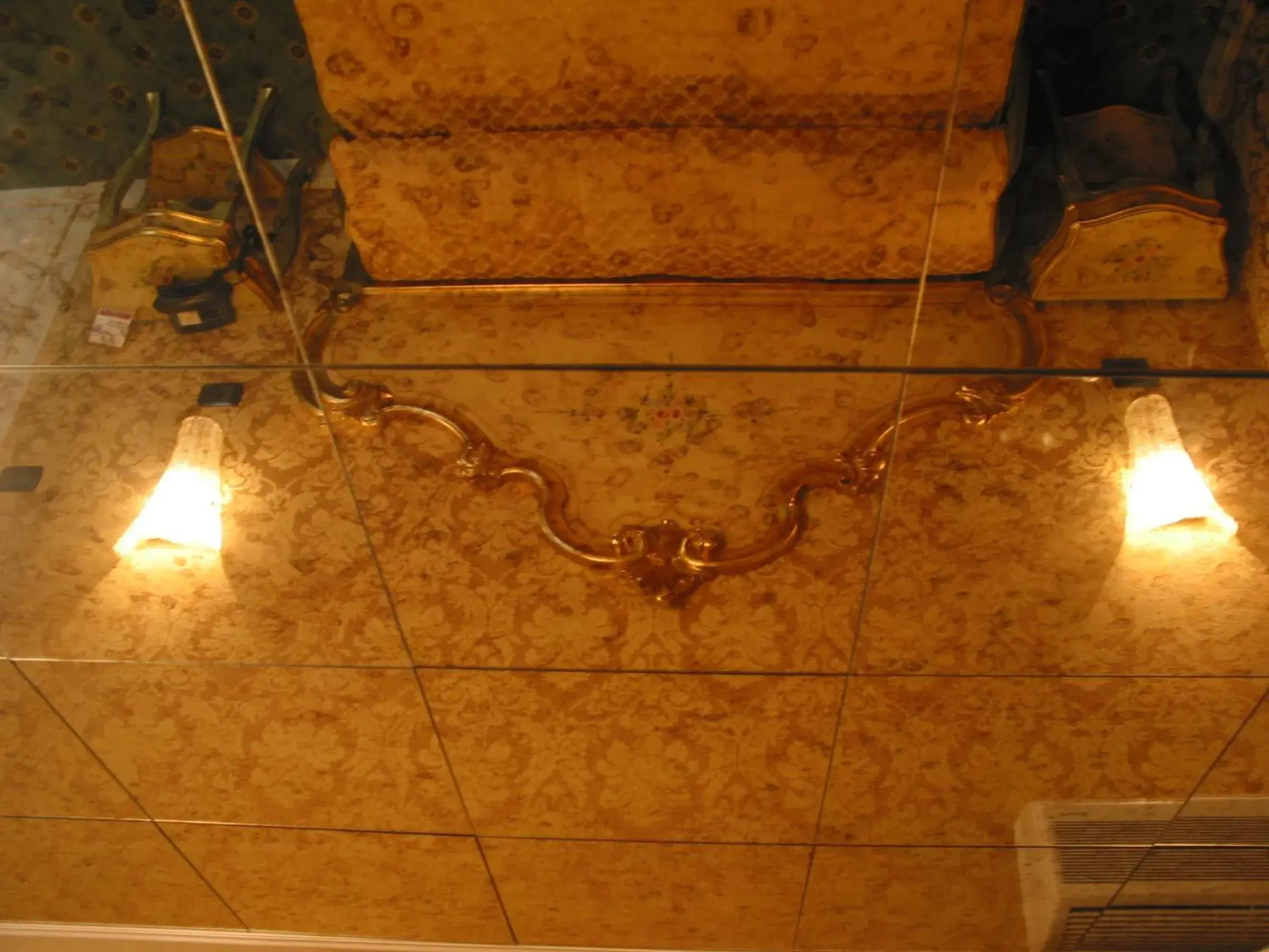 Decorative detail, Bathroom in Hotel Belle Epoque