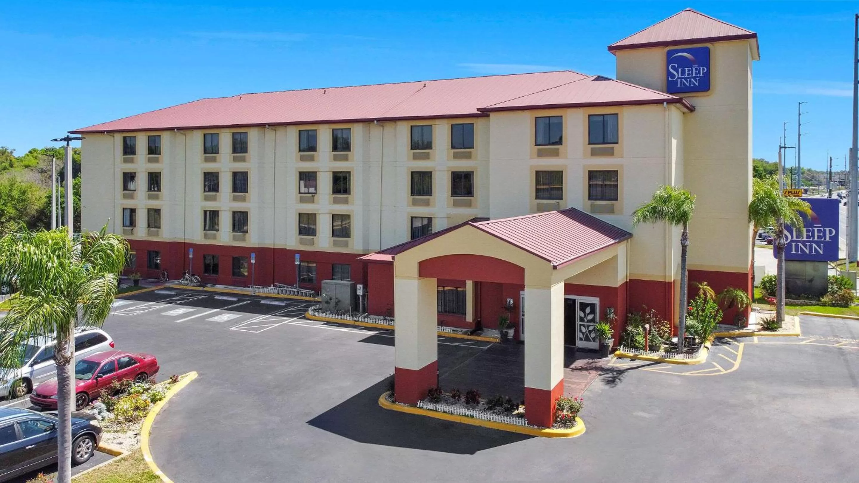 Property building in Sleep Inn Leesburg Chain of Lakes