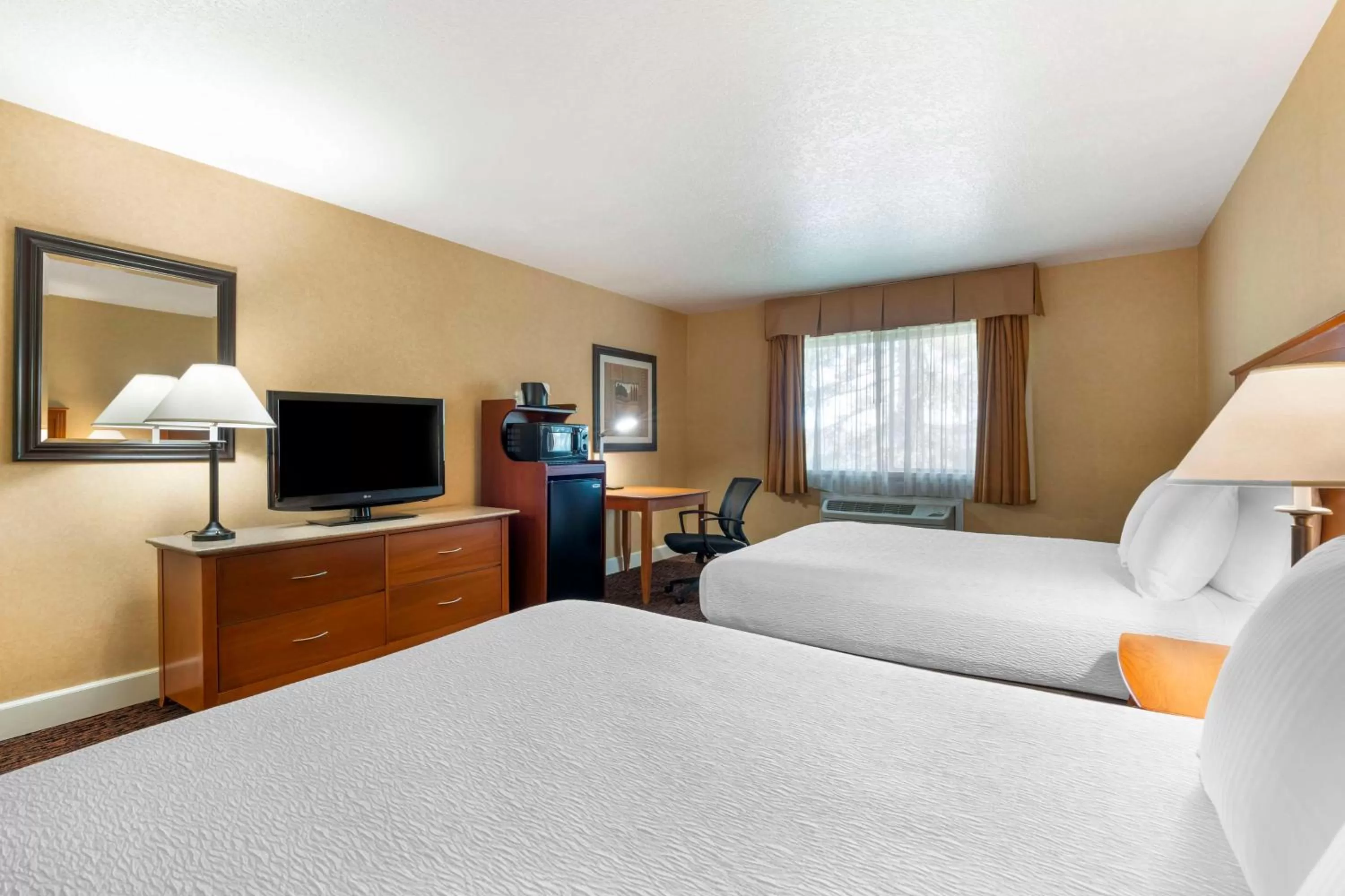 Bedroom, Bed in Best Western Plus Placerville Inn