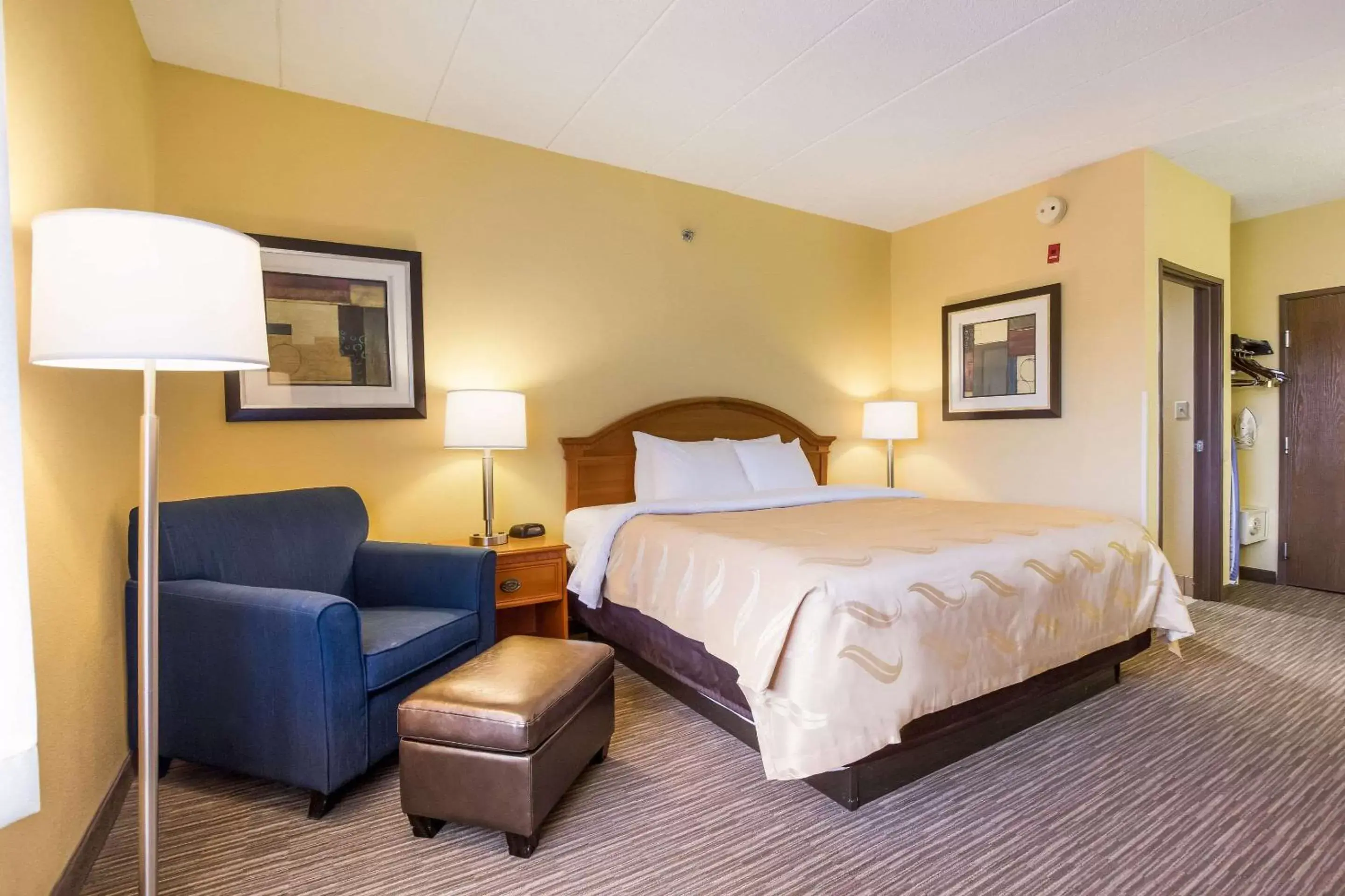 Photo of the whole room, Bed in Quality Inn & Suites CVG Airport