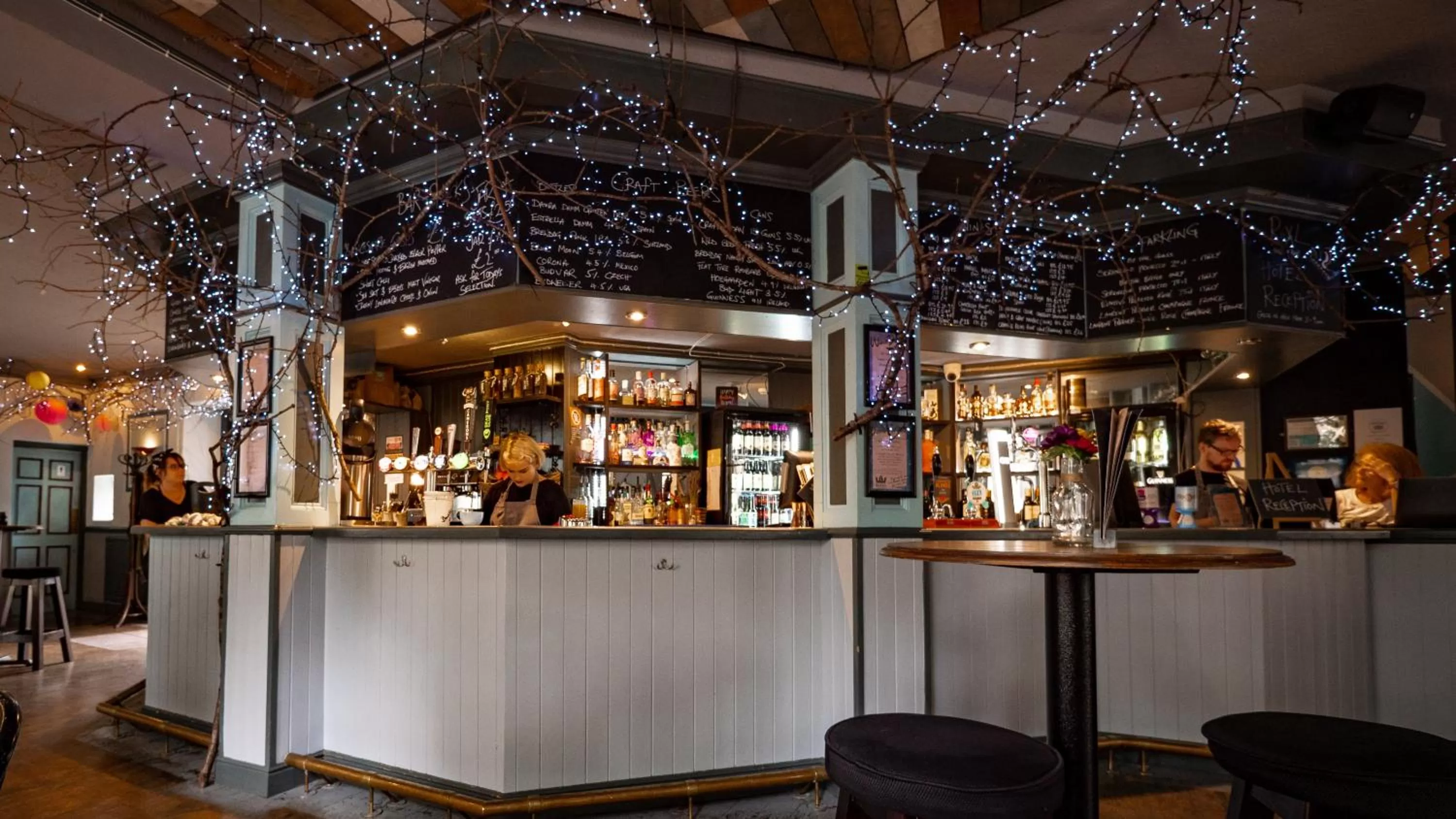 Lounge or bar in The Royal Hotel and Bar