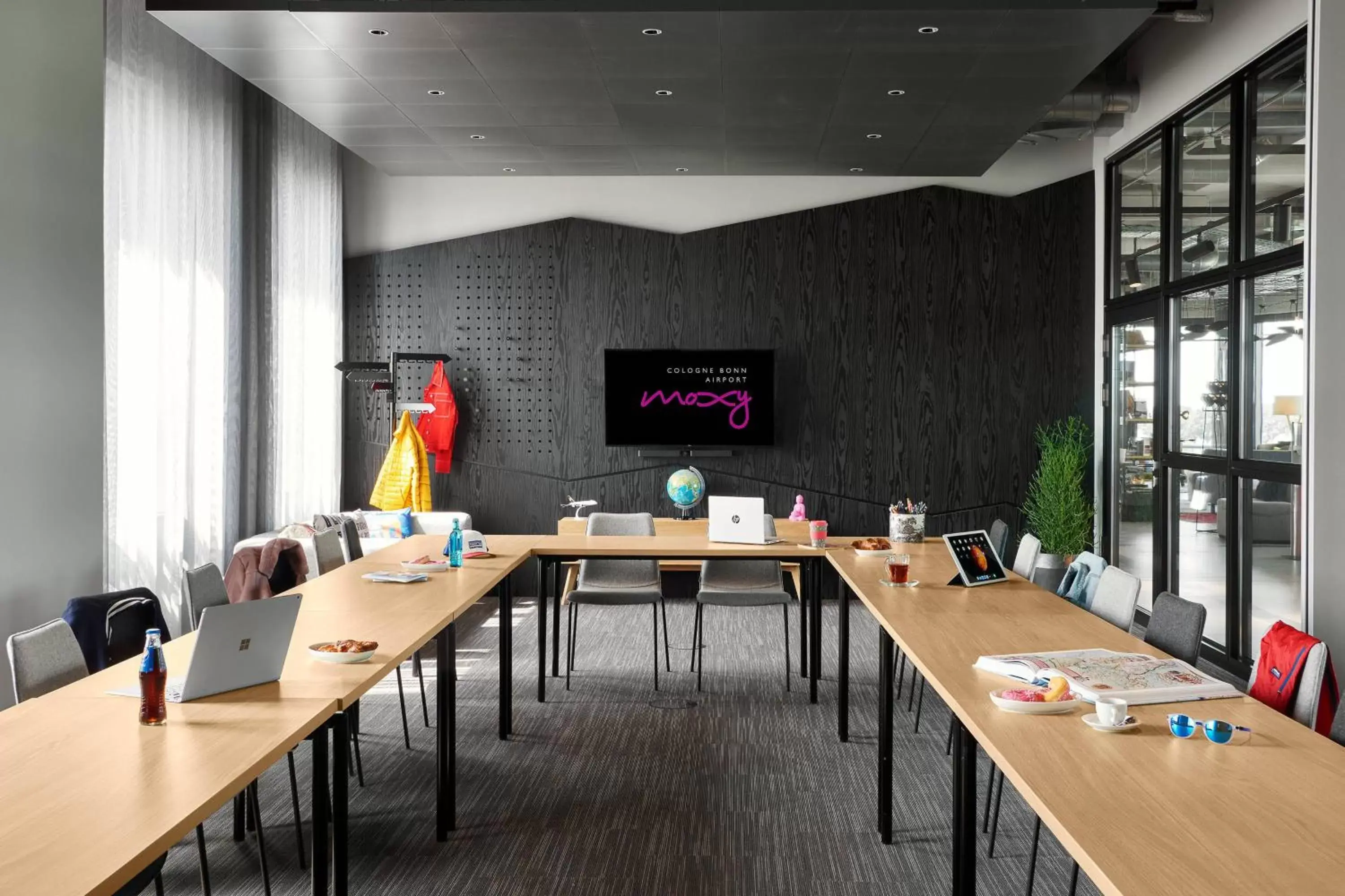 Meeting/conference room in Moxy Cologne Bonn Airport