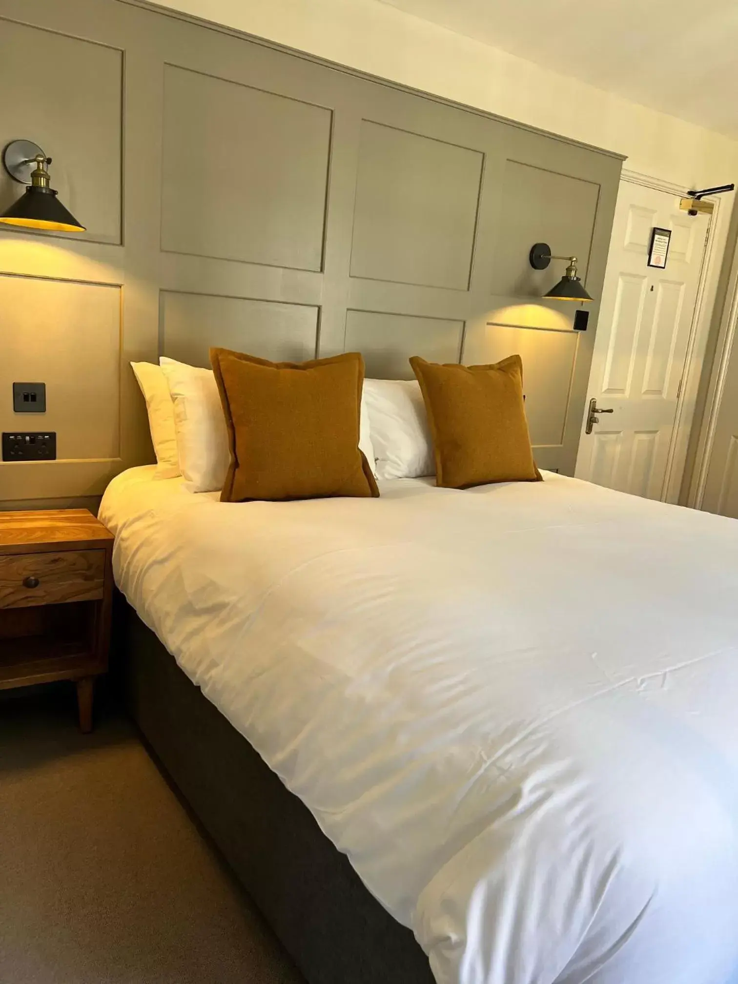 Bedroom, Bed in The Punch Bowl Bedroom, Bed in The Punch Bowl