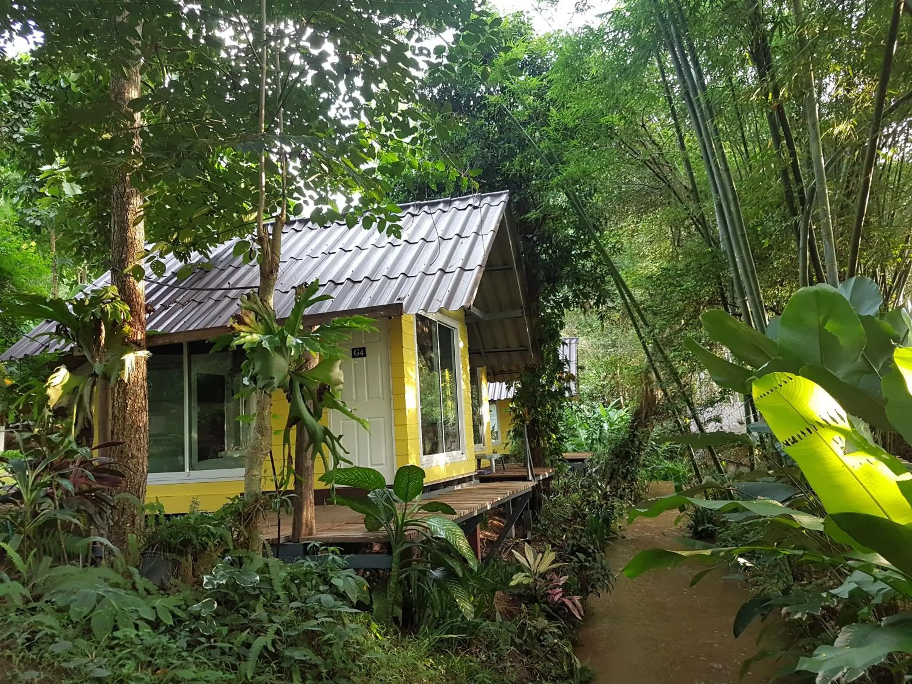 Facade/entrance in Chang Pai Resort