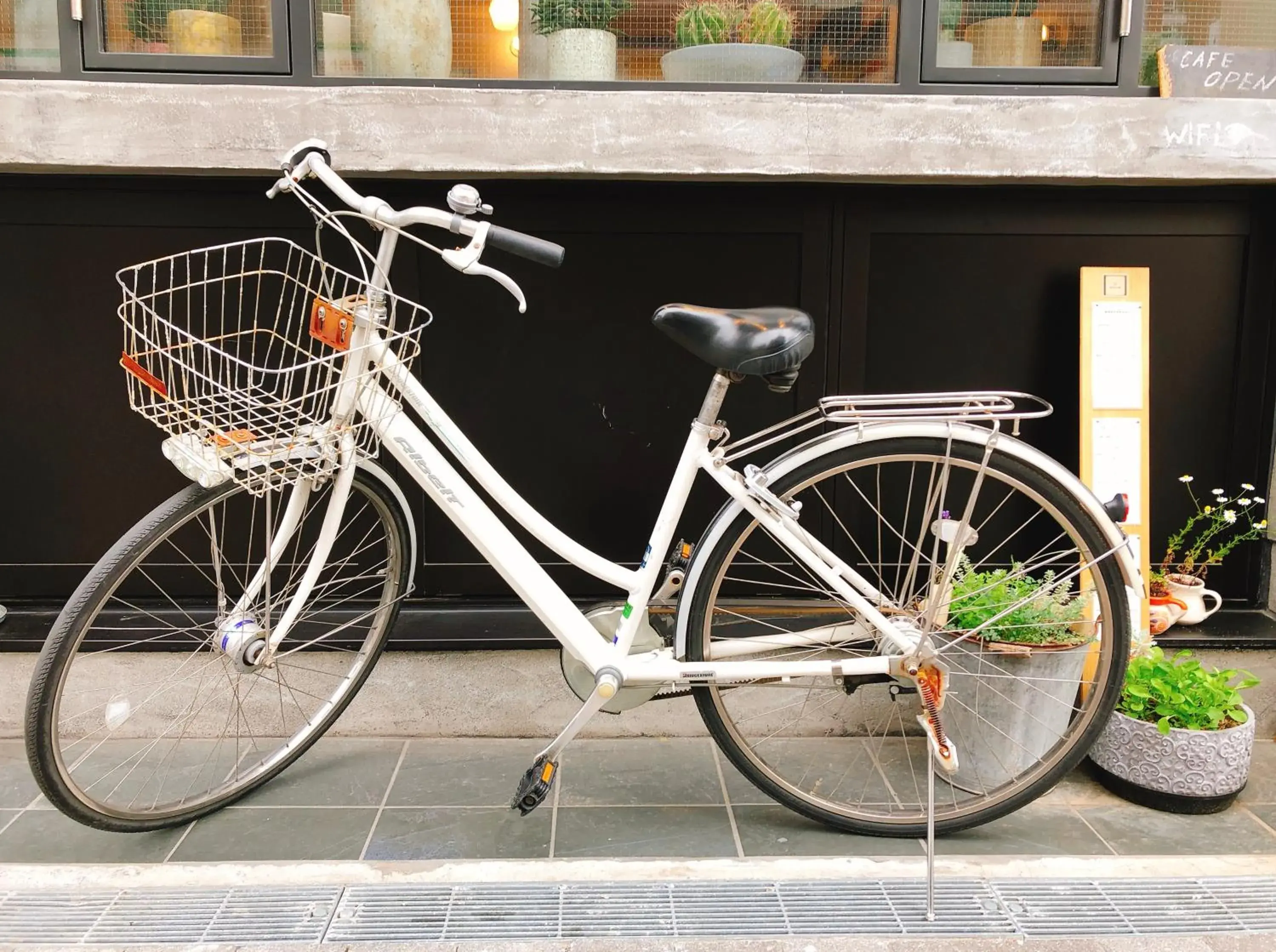 Cycling, Biking in Guesthouse Akicafe Inn