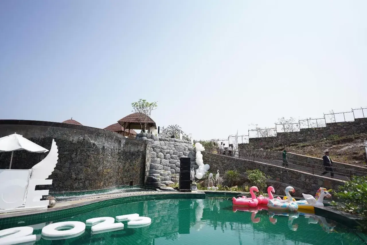 Swimming Pool in The Ananta Udaipur Resort & Spa