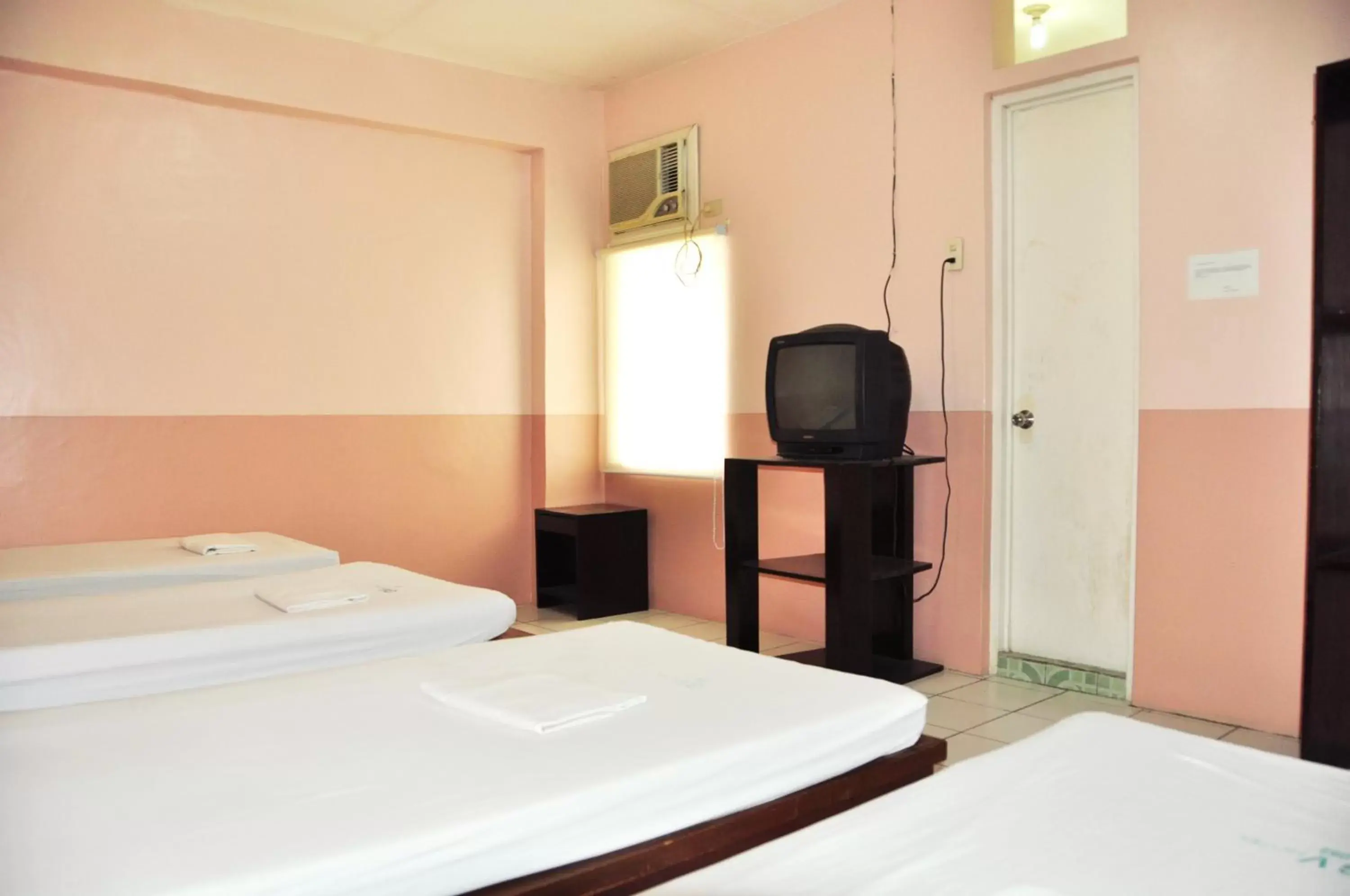 Bed in GV Hotel - Lapu-Lapu City