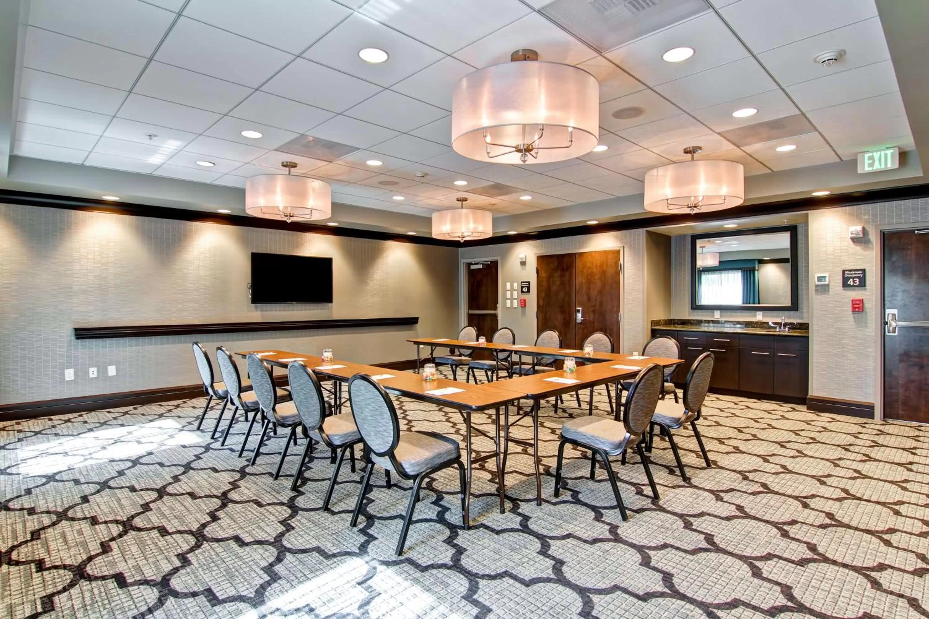 Meeting/conference room in Hampton Inn &amp; Suites Bellevue Downtown/Seattle