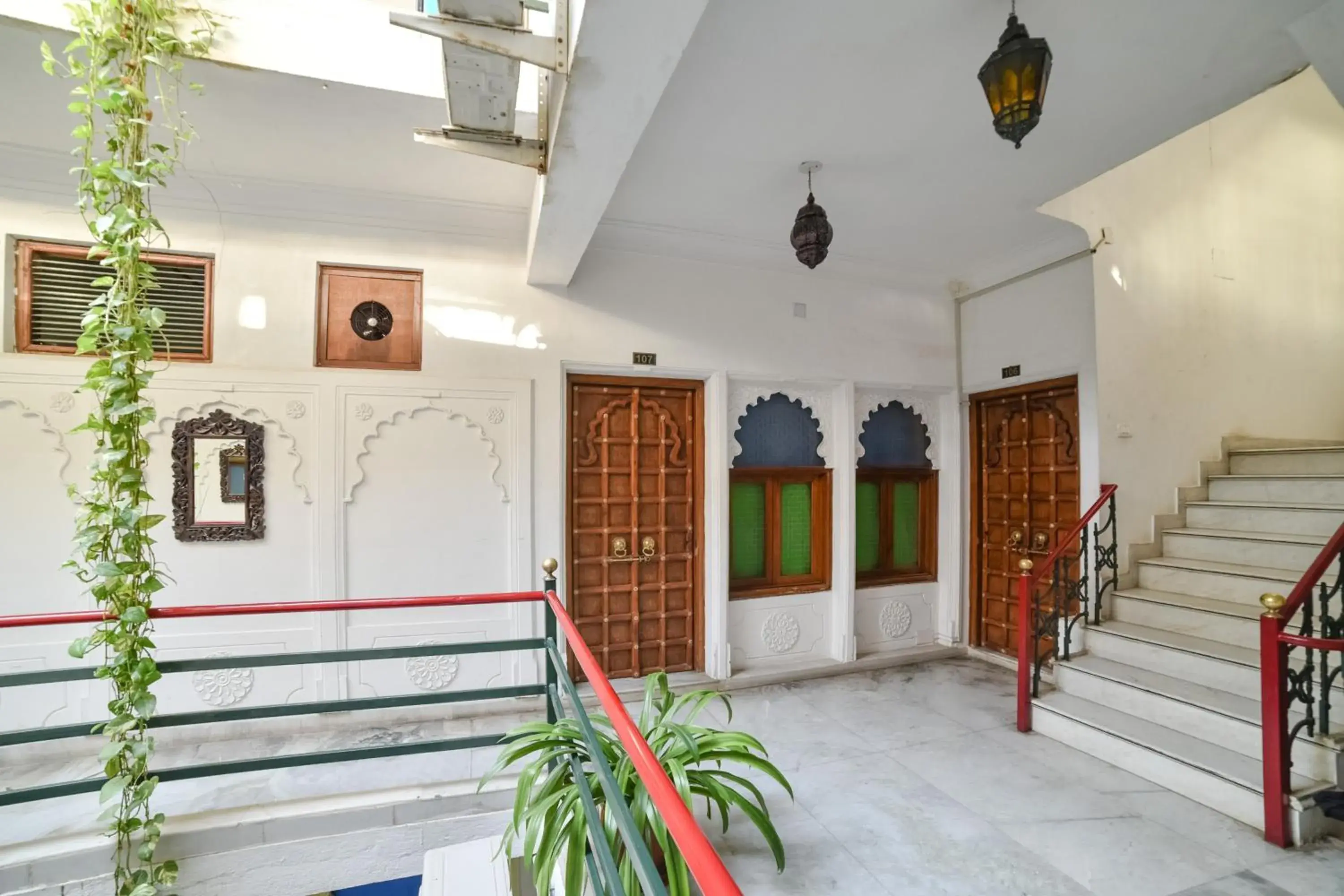 Property building in Hotel Devraj Niwas on Lake Pichola Property building in Hotel Devraj Niwas on Lake Pichola