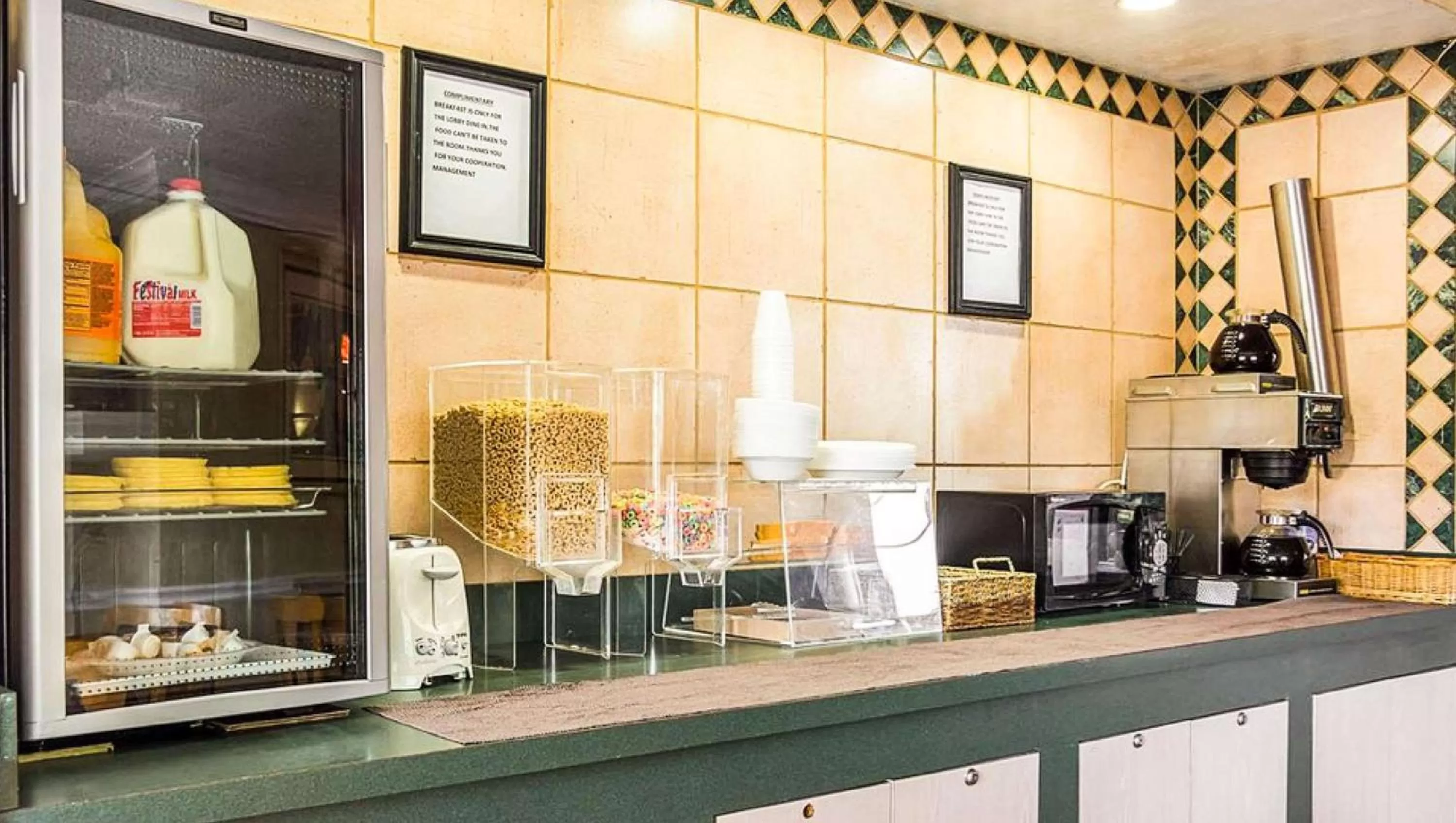 Restaurant/places to eat in Magnuson Hotel Little Rock South