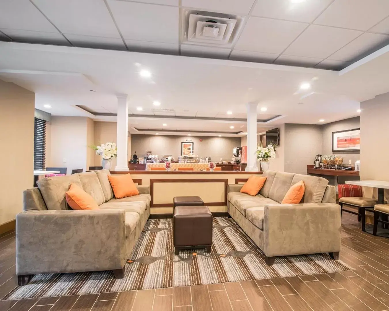 Lobby or reception, Seating Area in Comfort Inn & Suites Brattleboro I-91