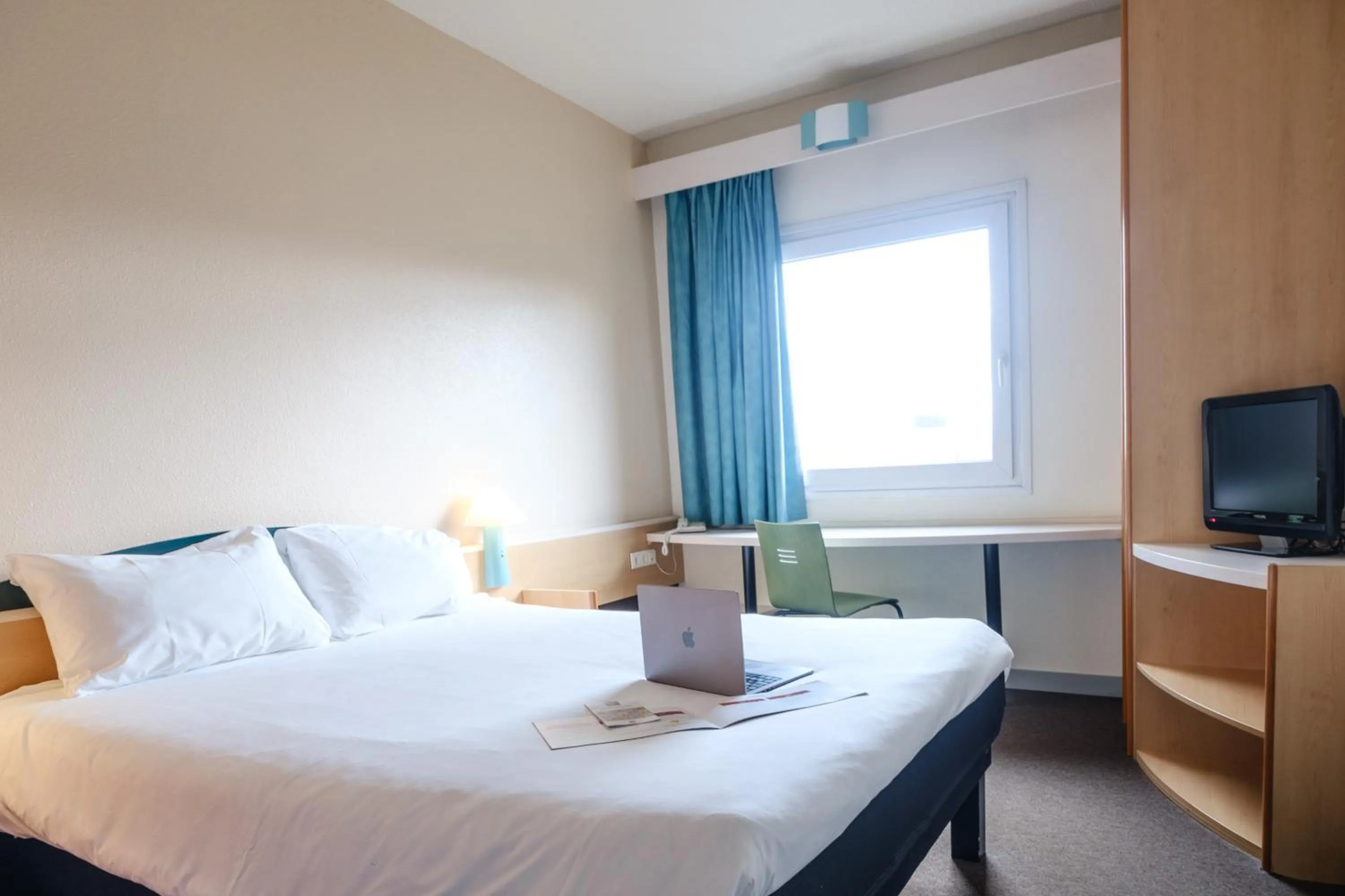 Bed in Ibis Madrid Alcorcon Tresaguas