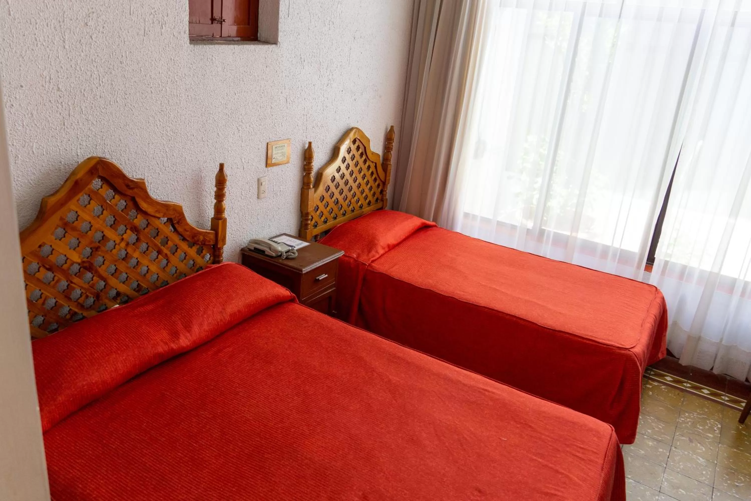 Standard Twin Room in Hotel Colonial