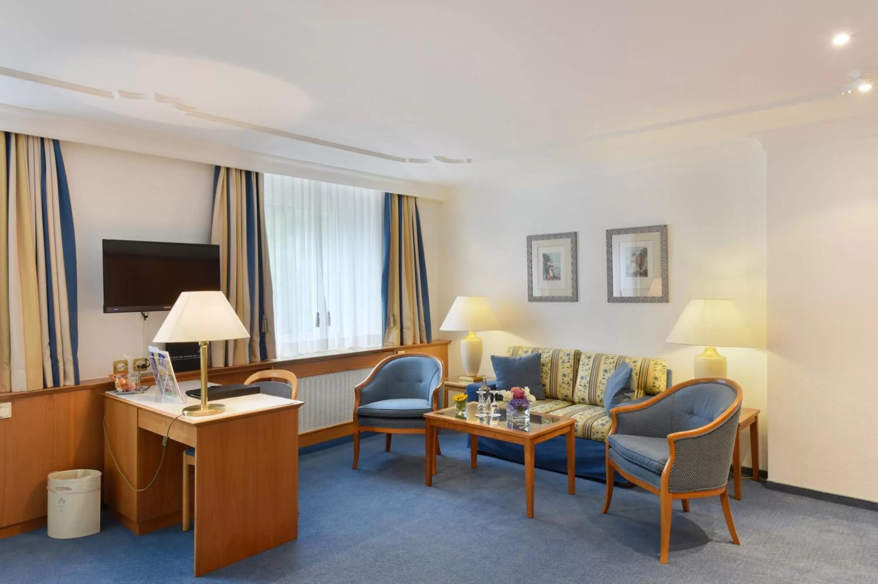 Seating Area in Hotel Walther - Relais & Châteaux