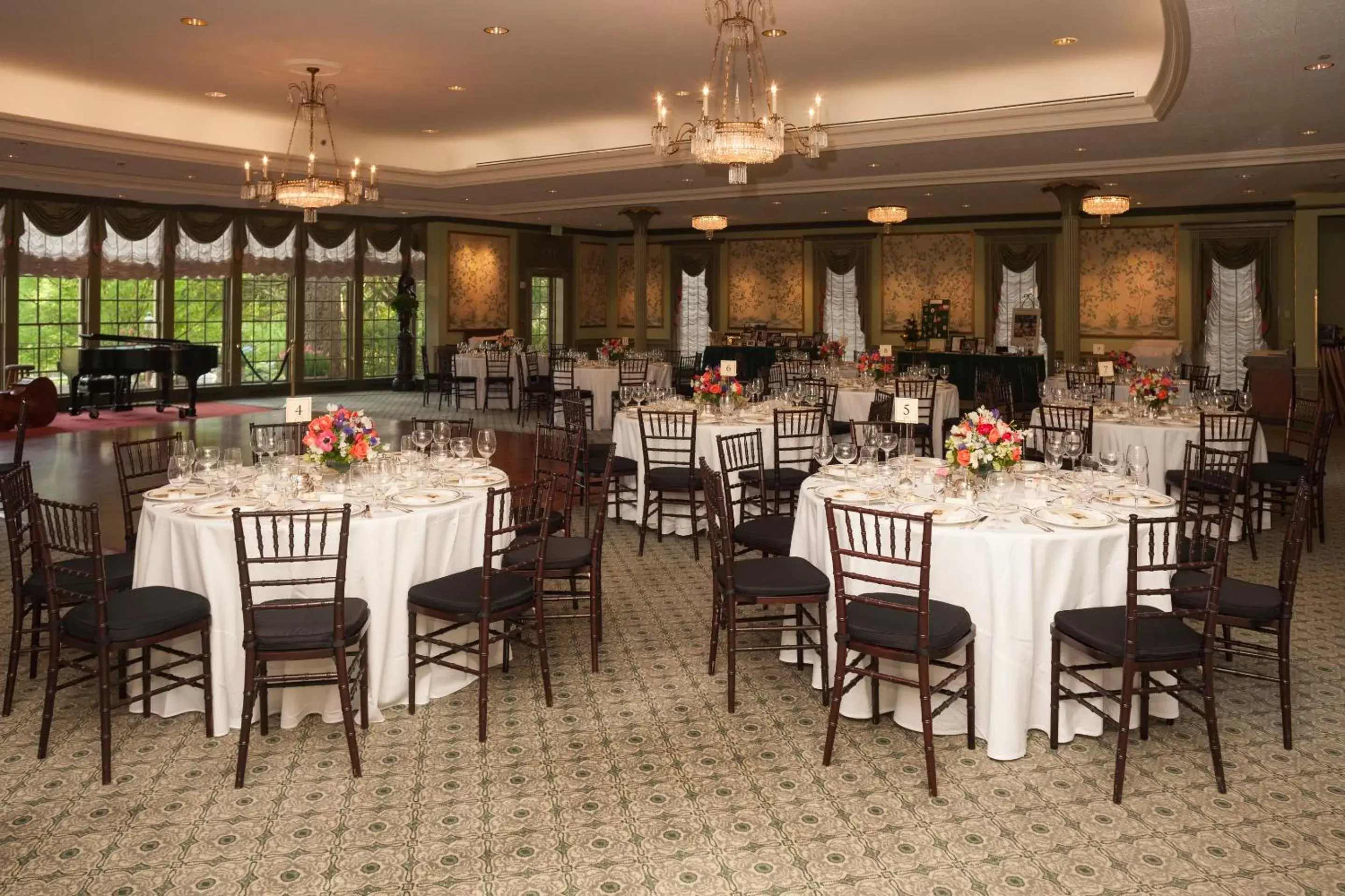 Restaurant/Places to Eat in Williamsburg Inn