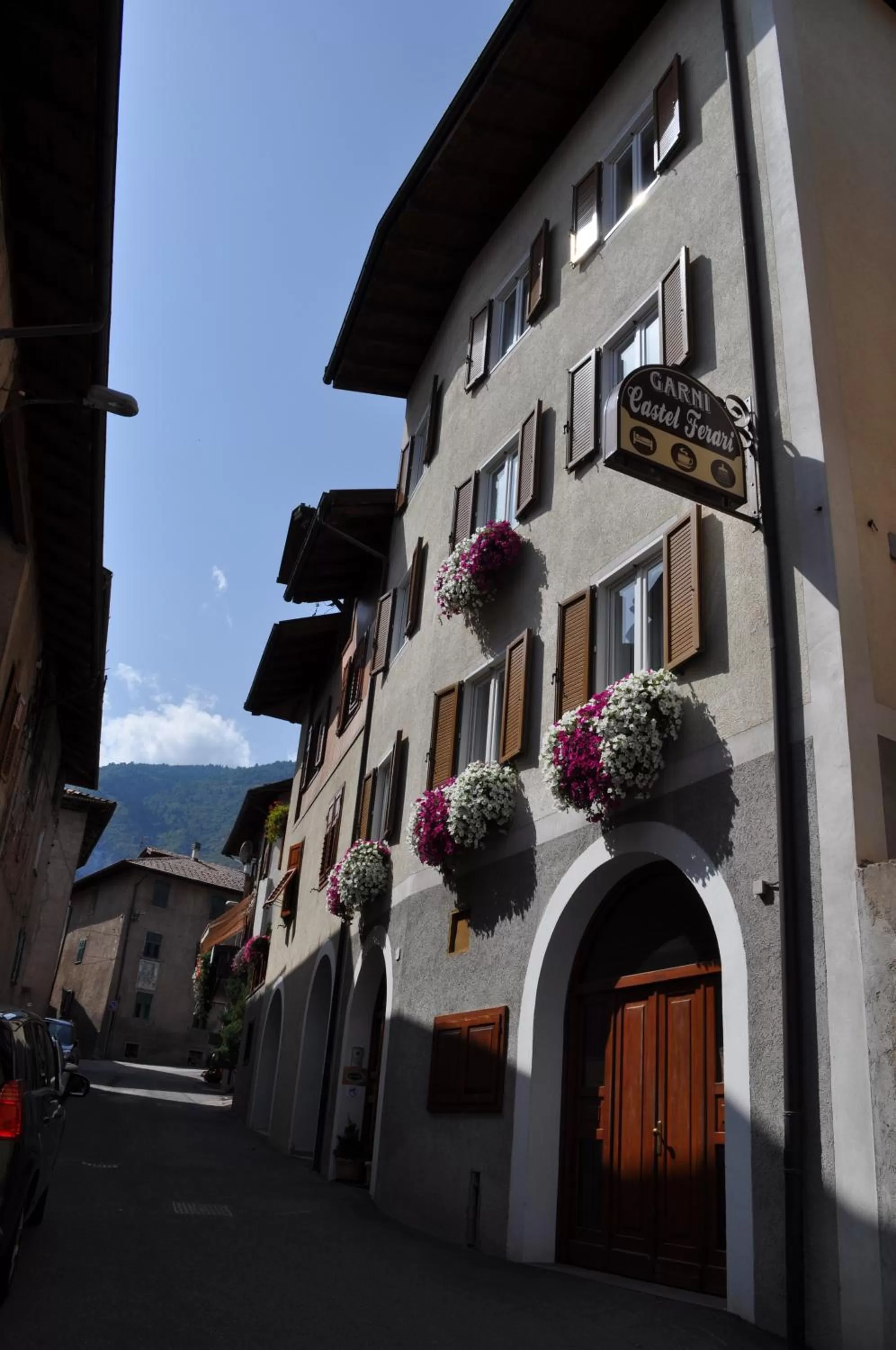 Property building in Garni Castel Ferari