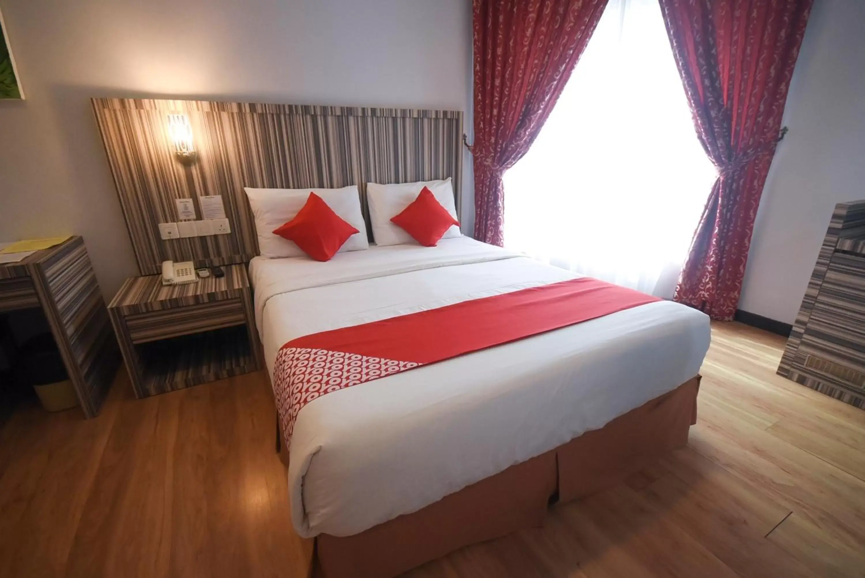 Bedroom, Bed in Super OYO 985 Hotel Nur