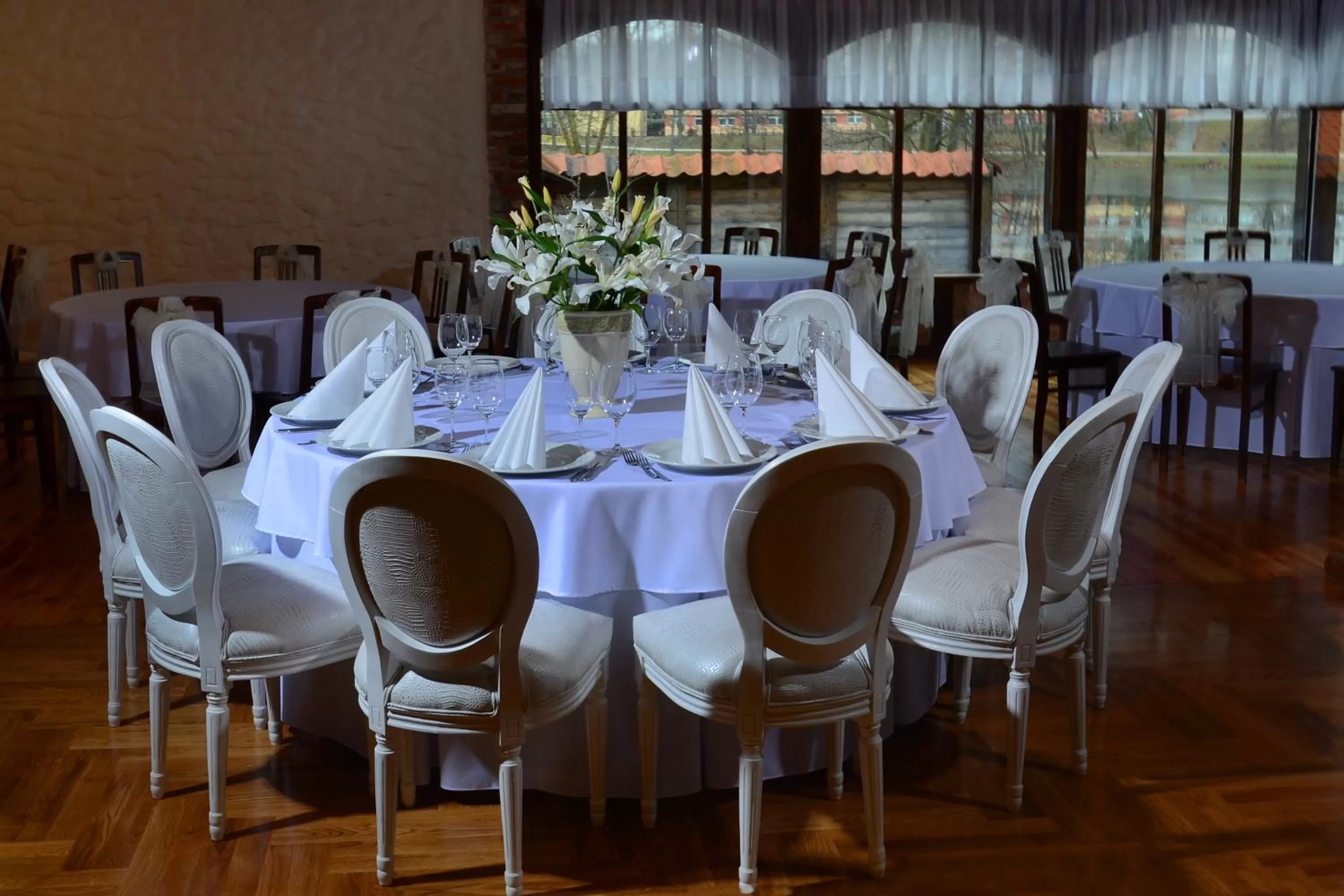 Restaurant/places to eat in Stary Tartak