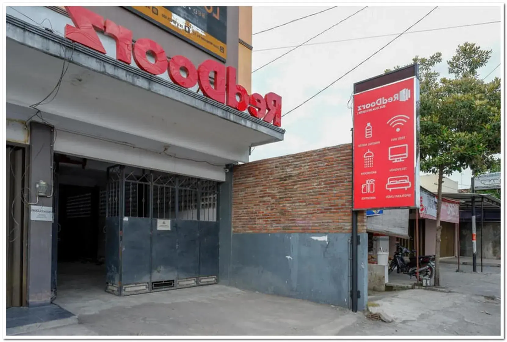 Property building in RedDoorz near Jogja Expo Center 2