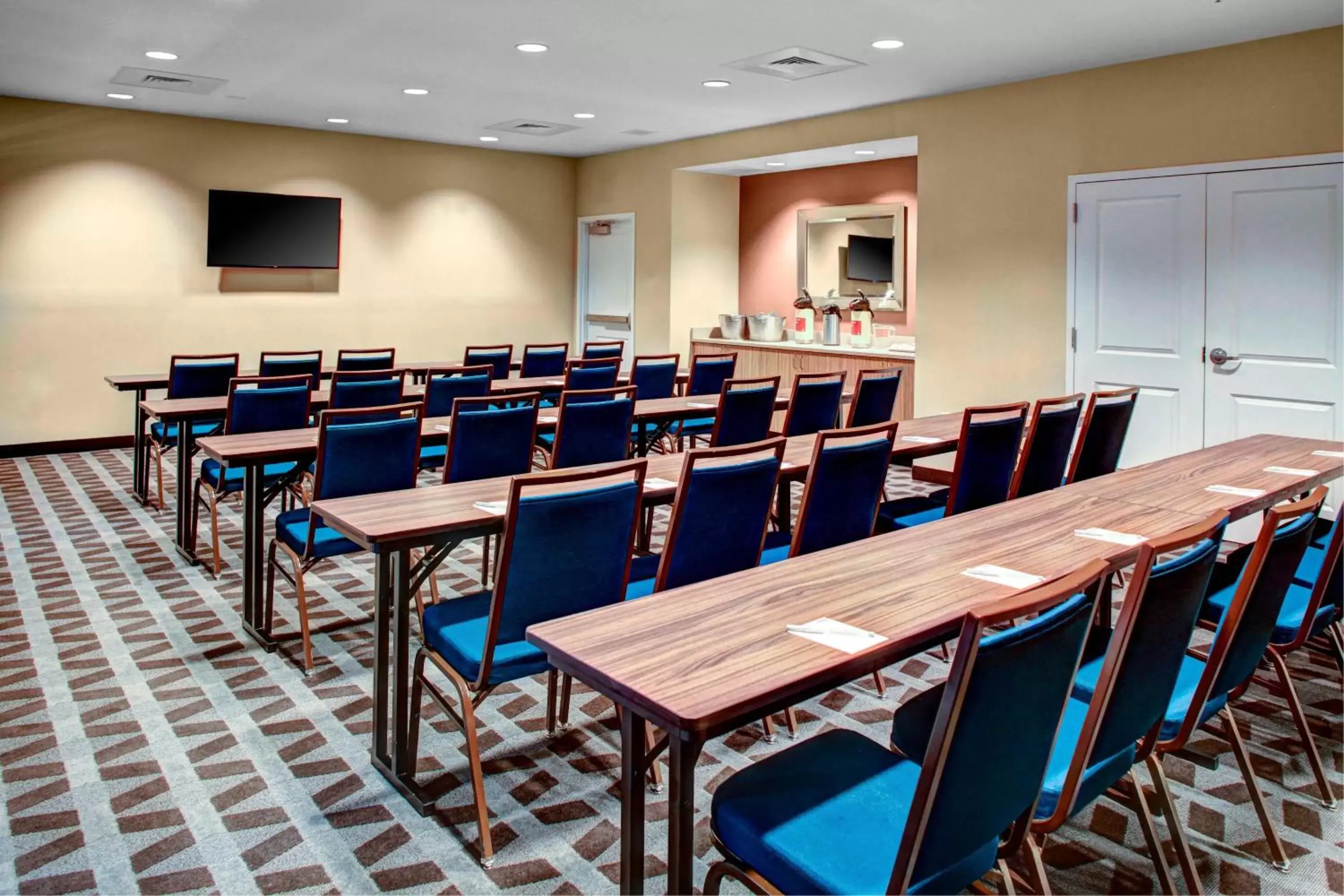 Meeting/conference room in TownePlace Suites by Marriott Macon Mercer University