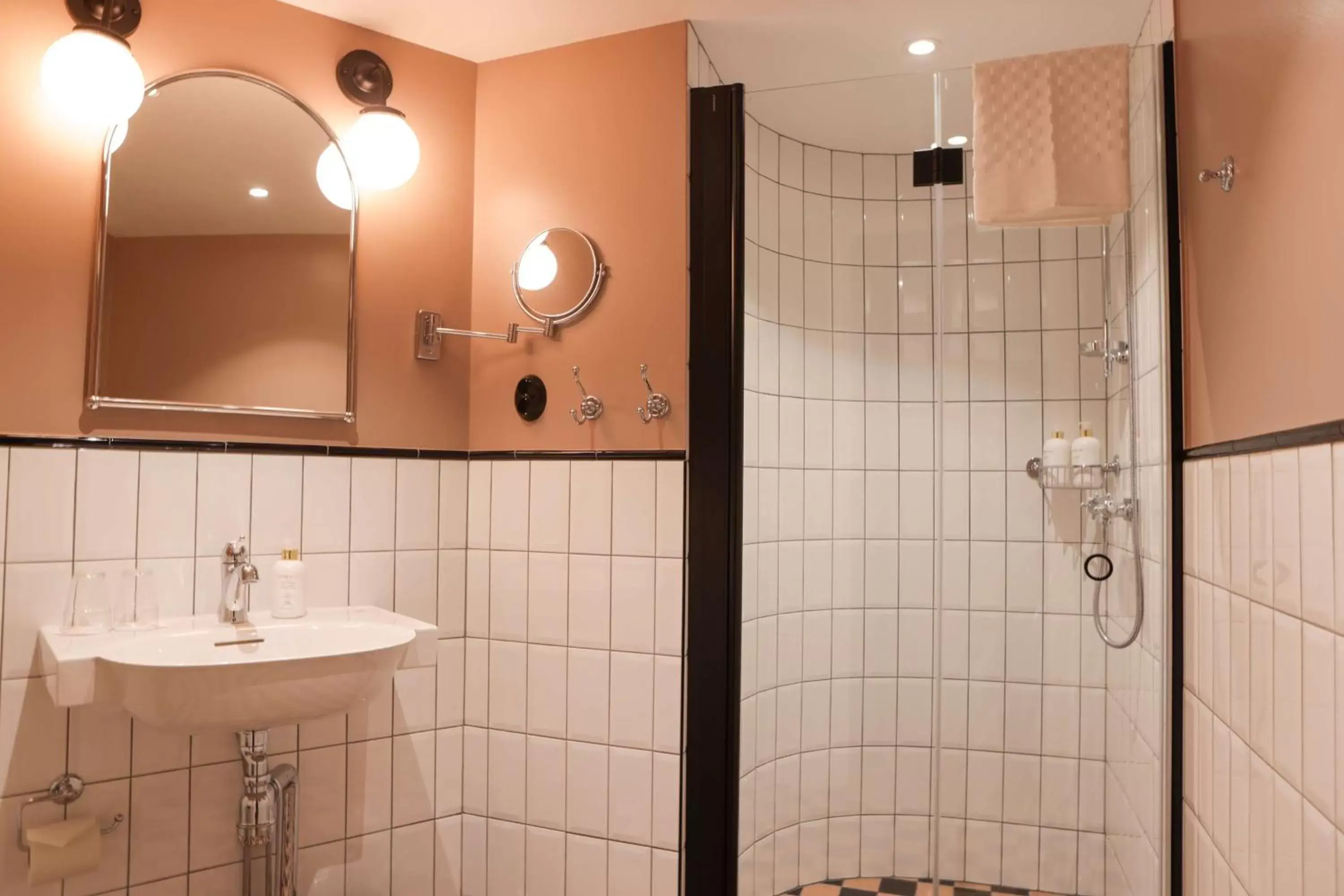 Bathroom in Hotel Kung Carl, WorldHotels Crafted