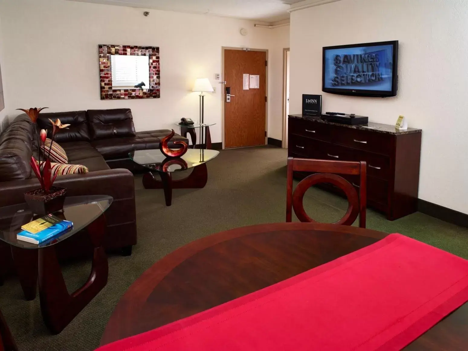 Seating Area in LivINN Hotel St Paul East / Maplewood