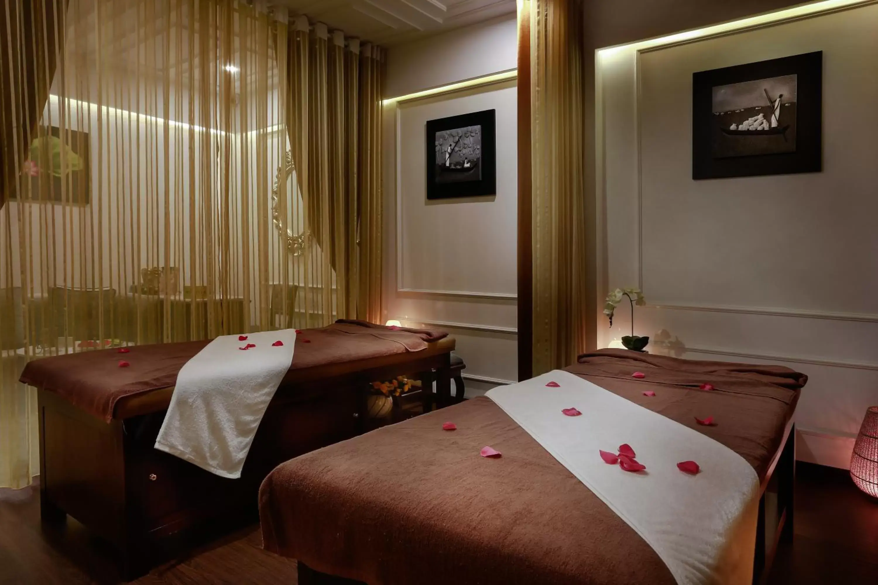 Massage, Bed in Hanoi Marvellous Hotel & Spa