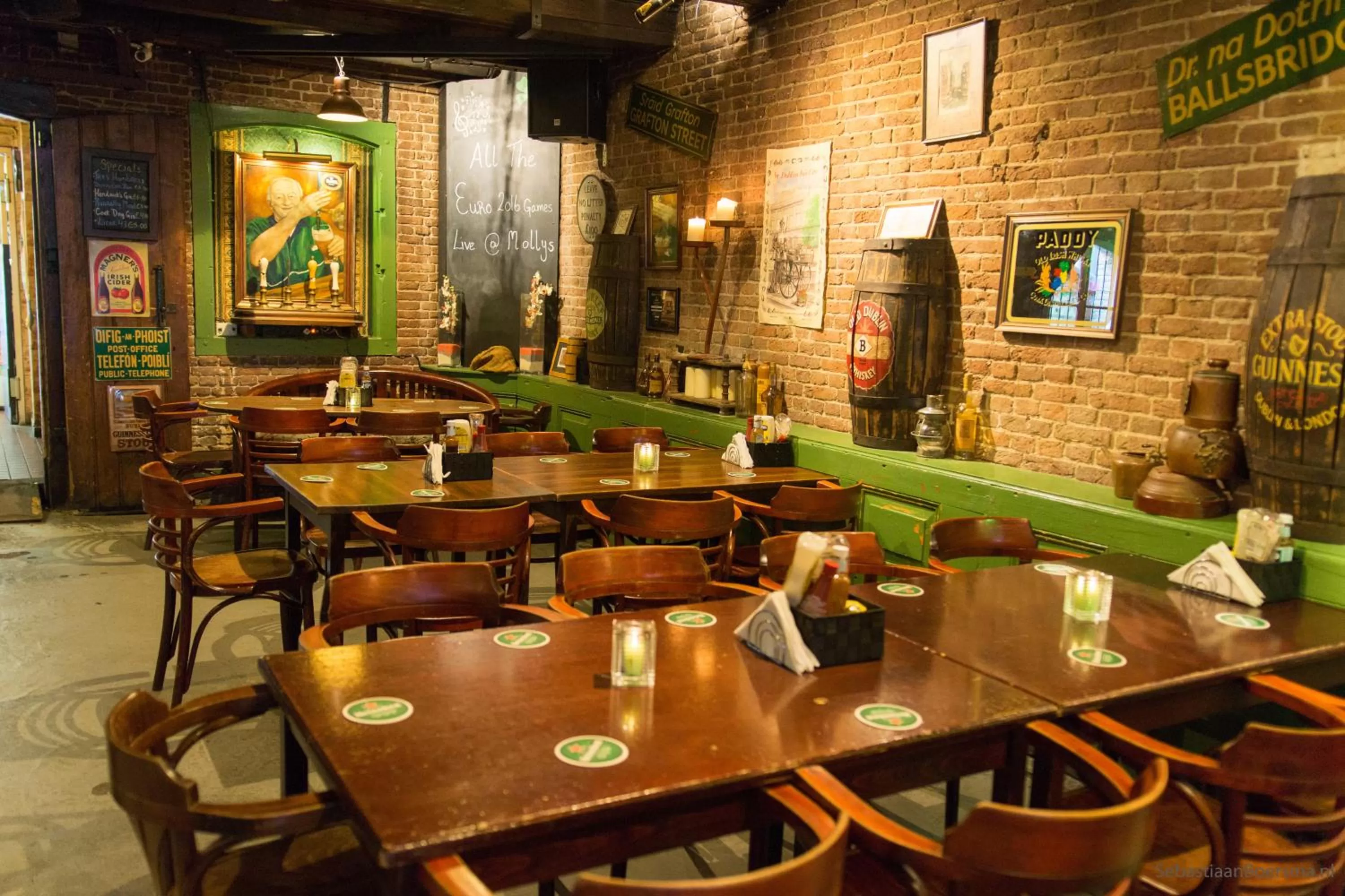 Restaurant/places to eat in France Hotel