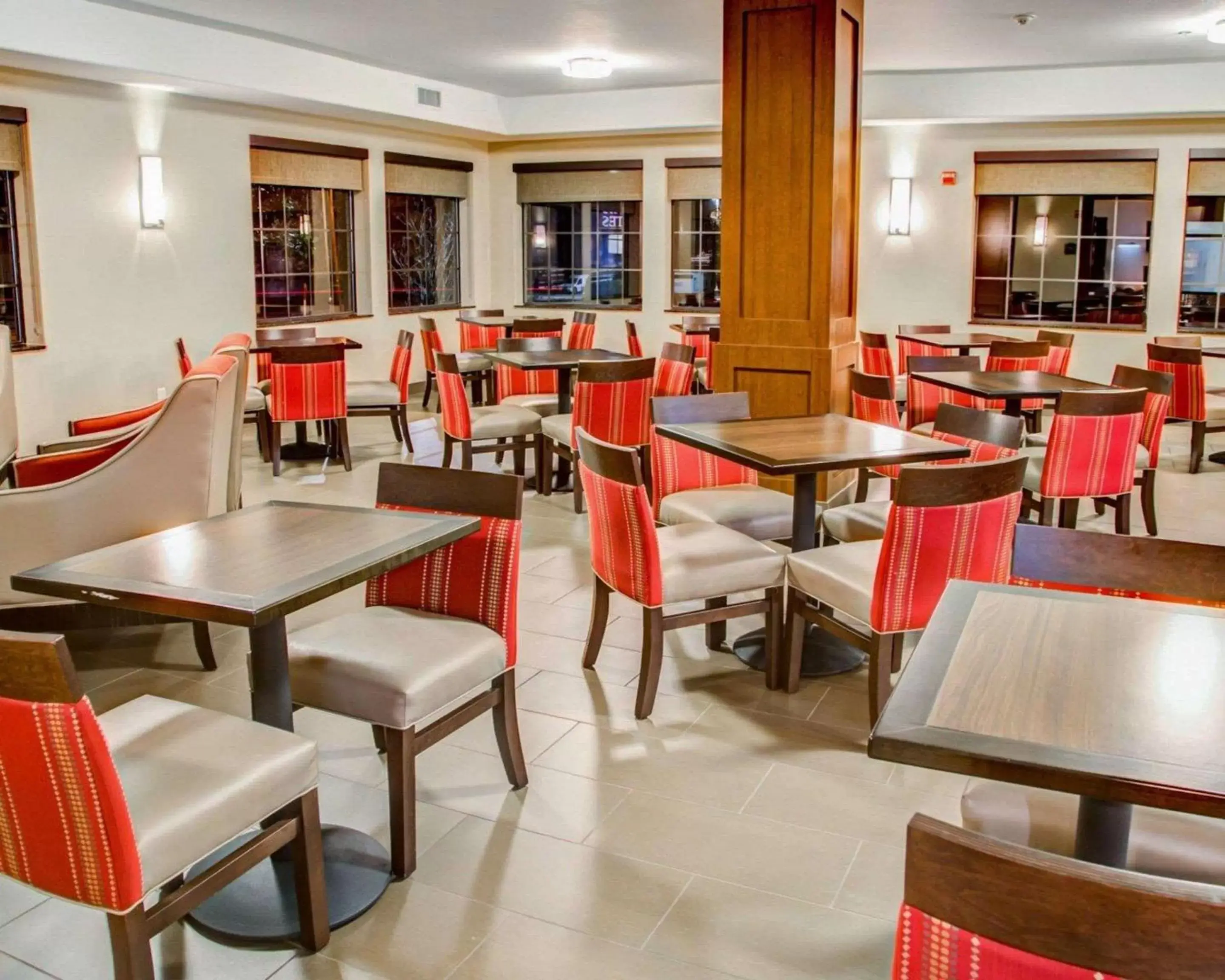 Restaurant/places to eat in Comfort Suites Tyler South Restaurant/places to eat in Comfort Suites Tyler South