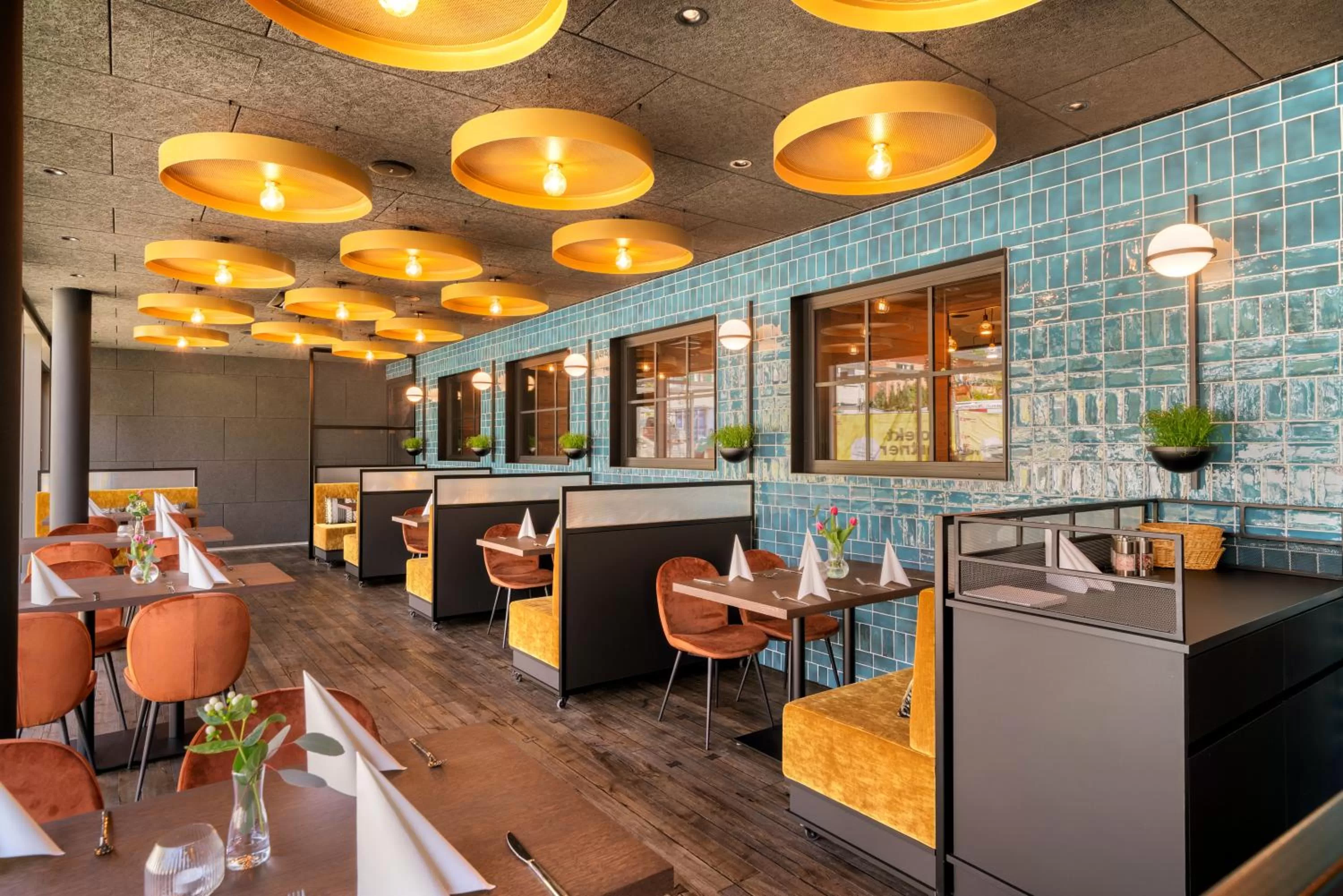 Restaurant/places to eat in Lukullum