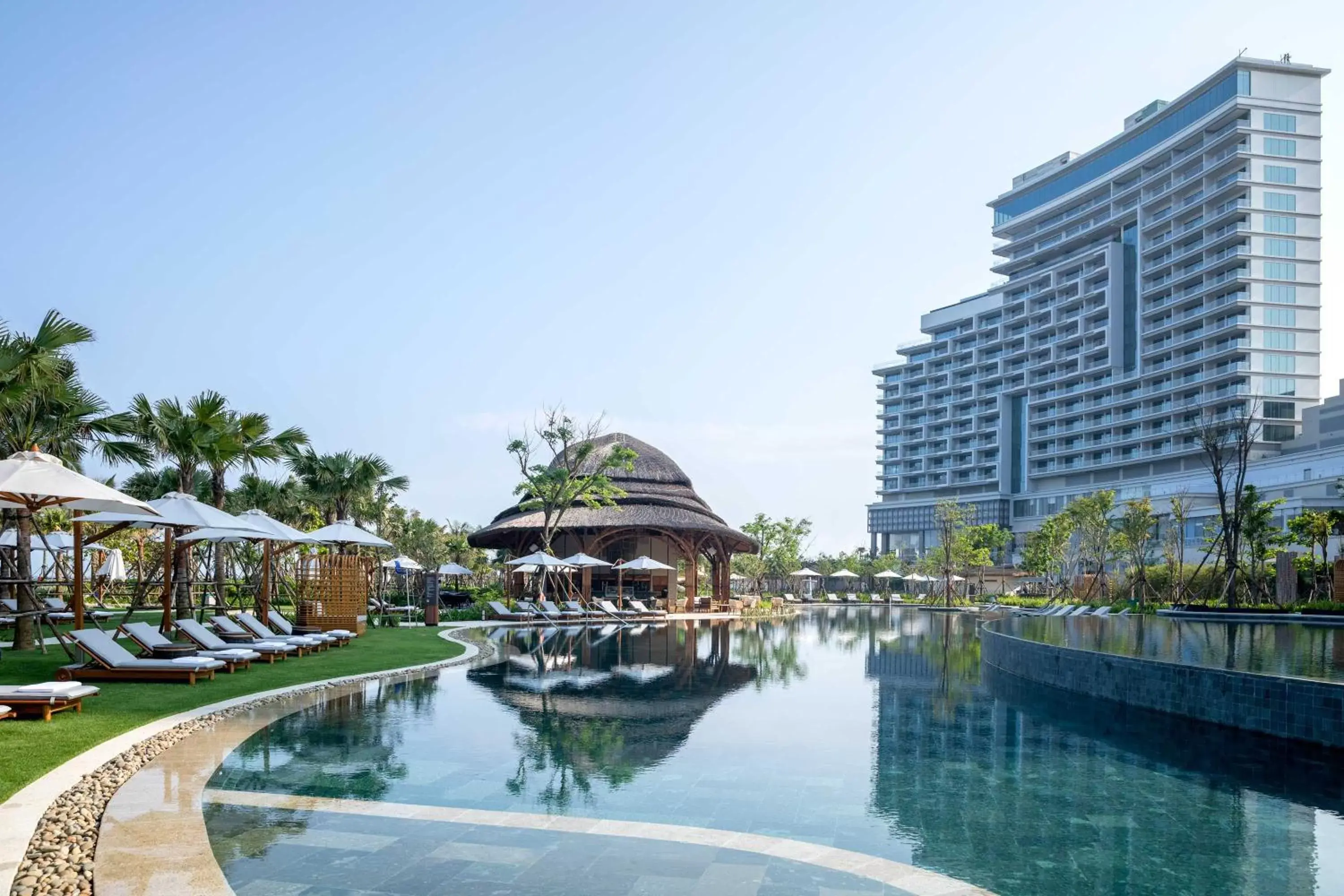 Swimming Pool in Hoiana Hotel & Suites