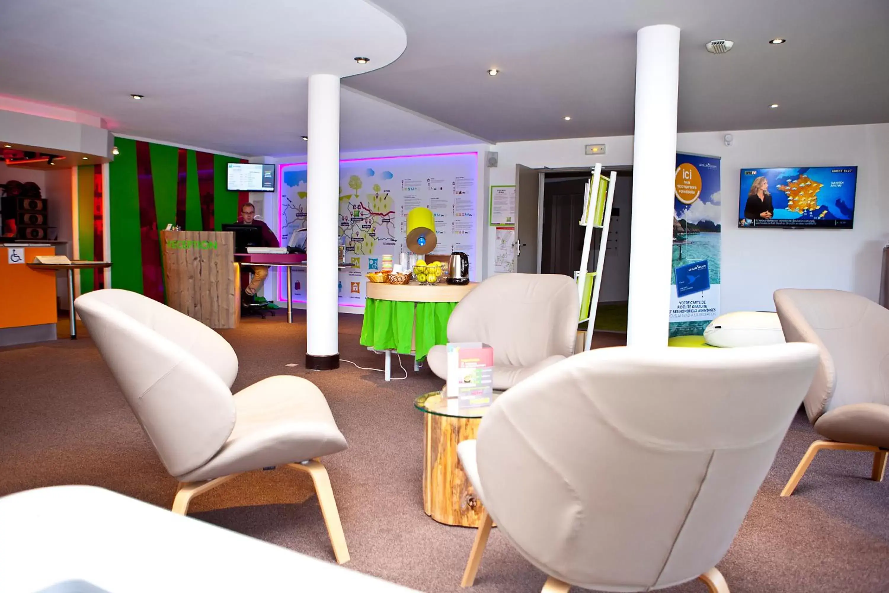 Living room, Lounge/Bar in ibis Styles Sarrebourg