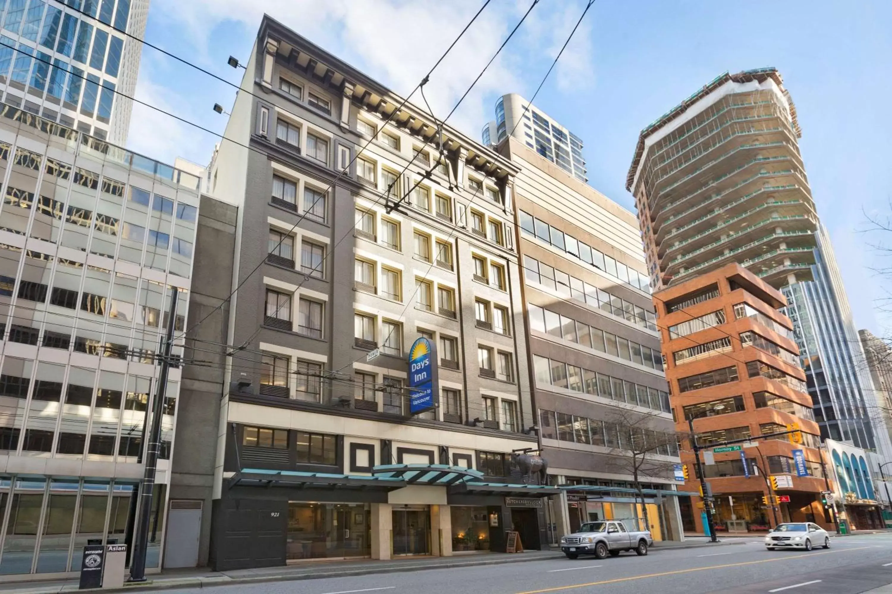 Property building in Days Inn by Wyndham Vancouver Downtown