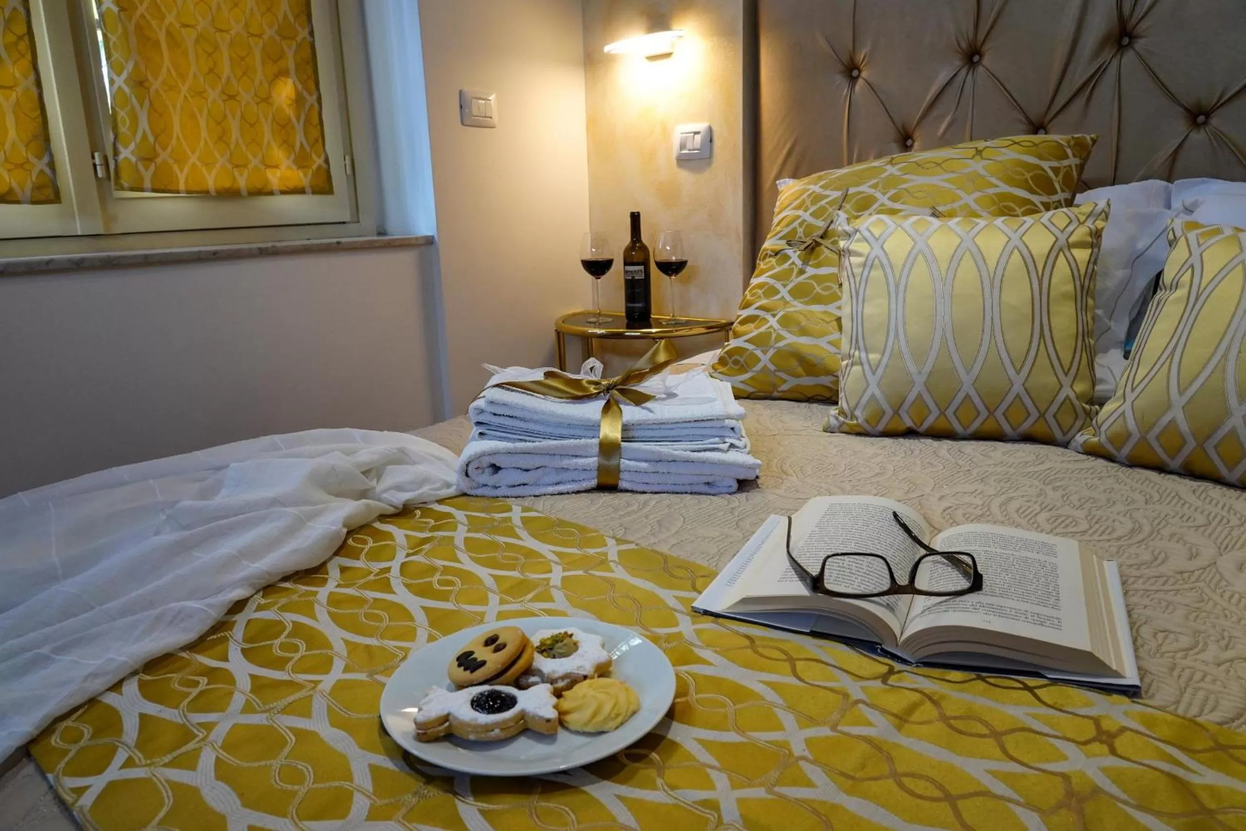 Bedroom, Bed in Villa Cantoni