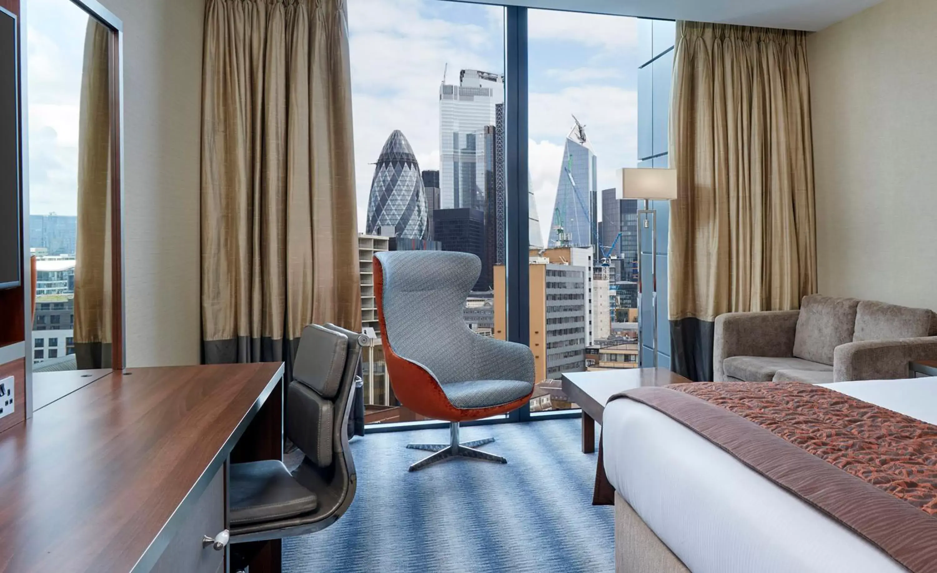 Executive King Room in Leonardo Royal London Tower Bridge