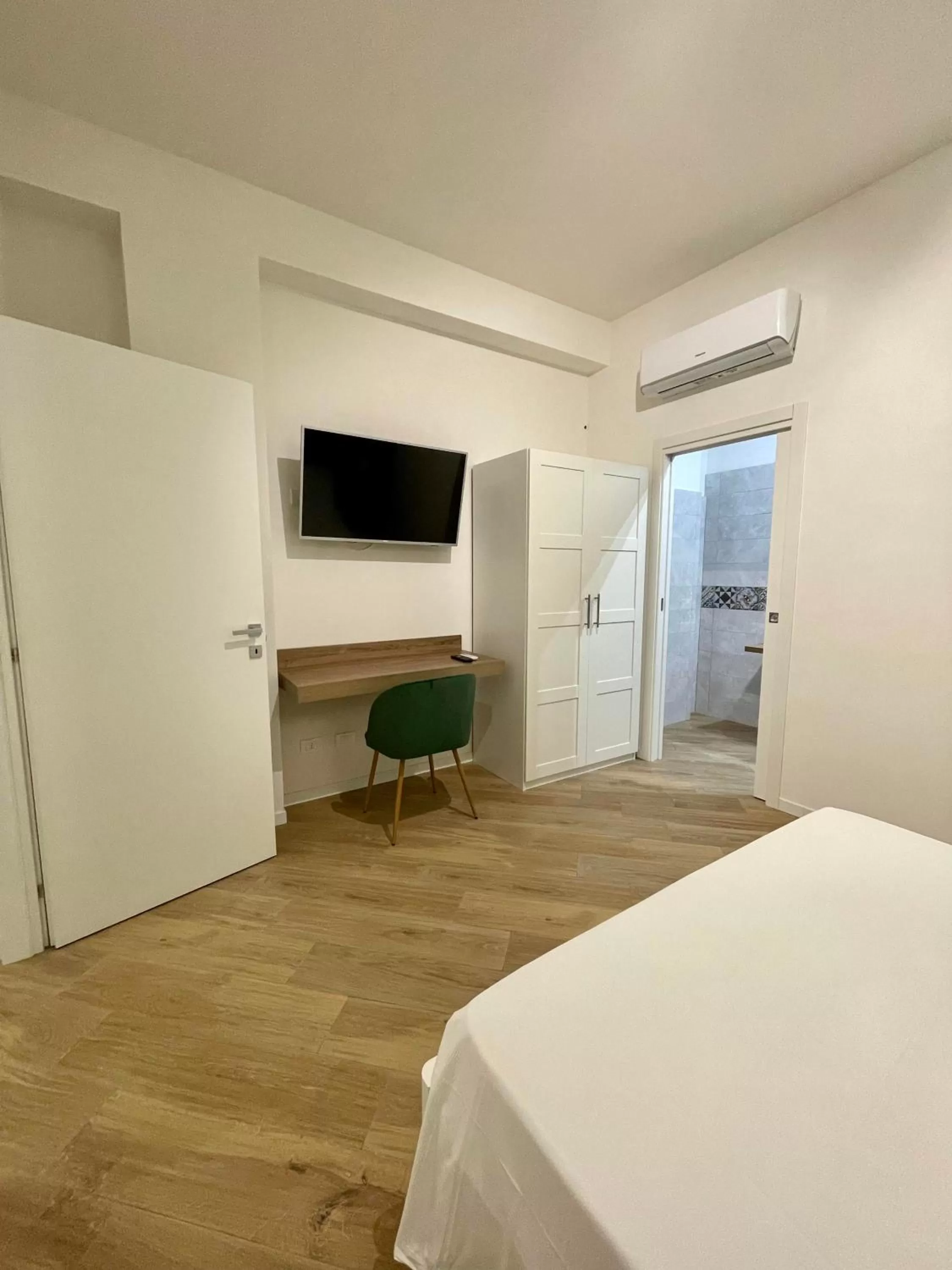 Photo of the whole room, Bed in ALBARIA ROOMS-APARTMENTS