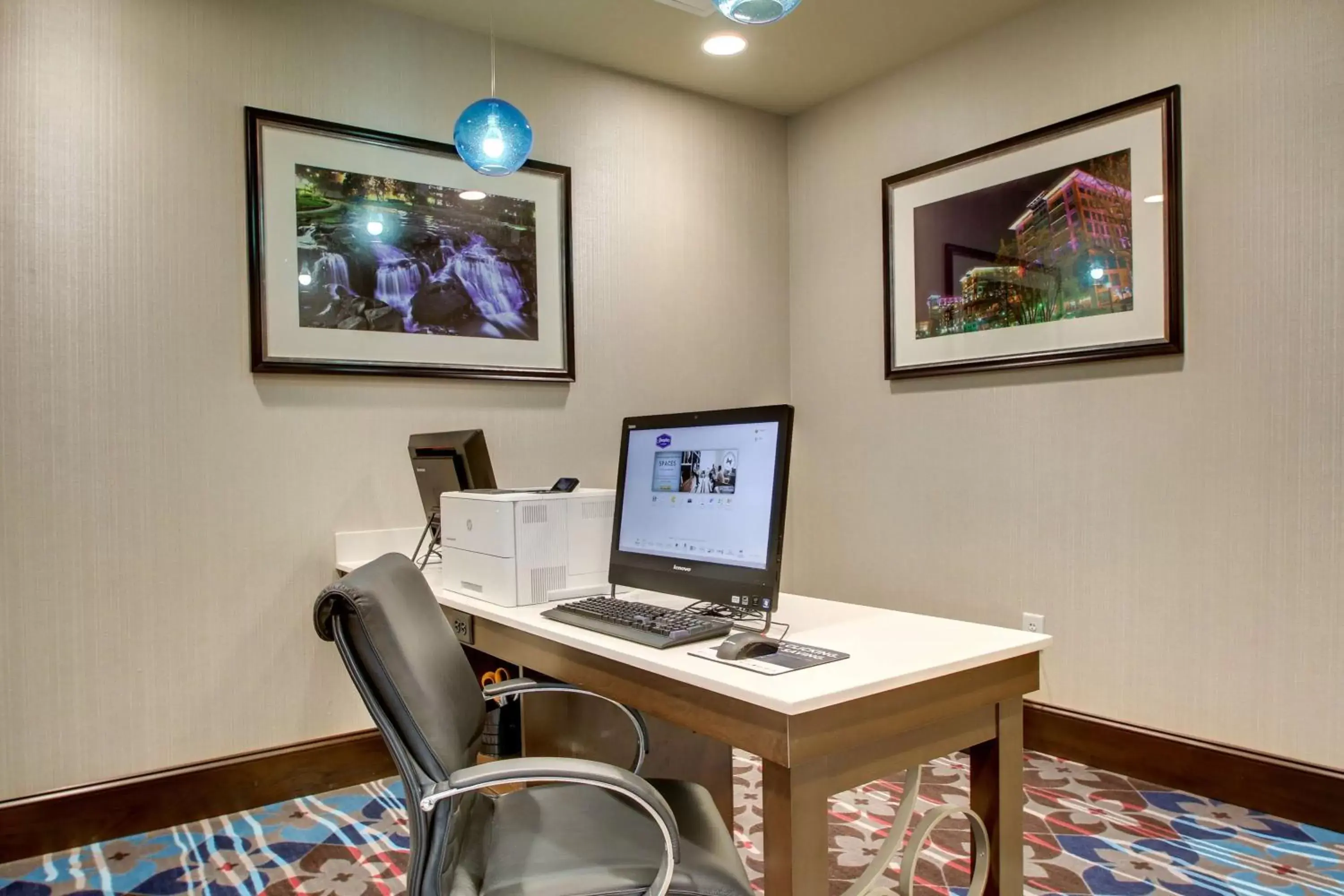 Business facilities in Hampton Inn & Suites Greenville Airport